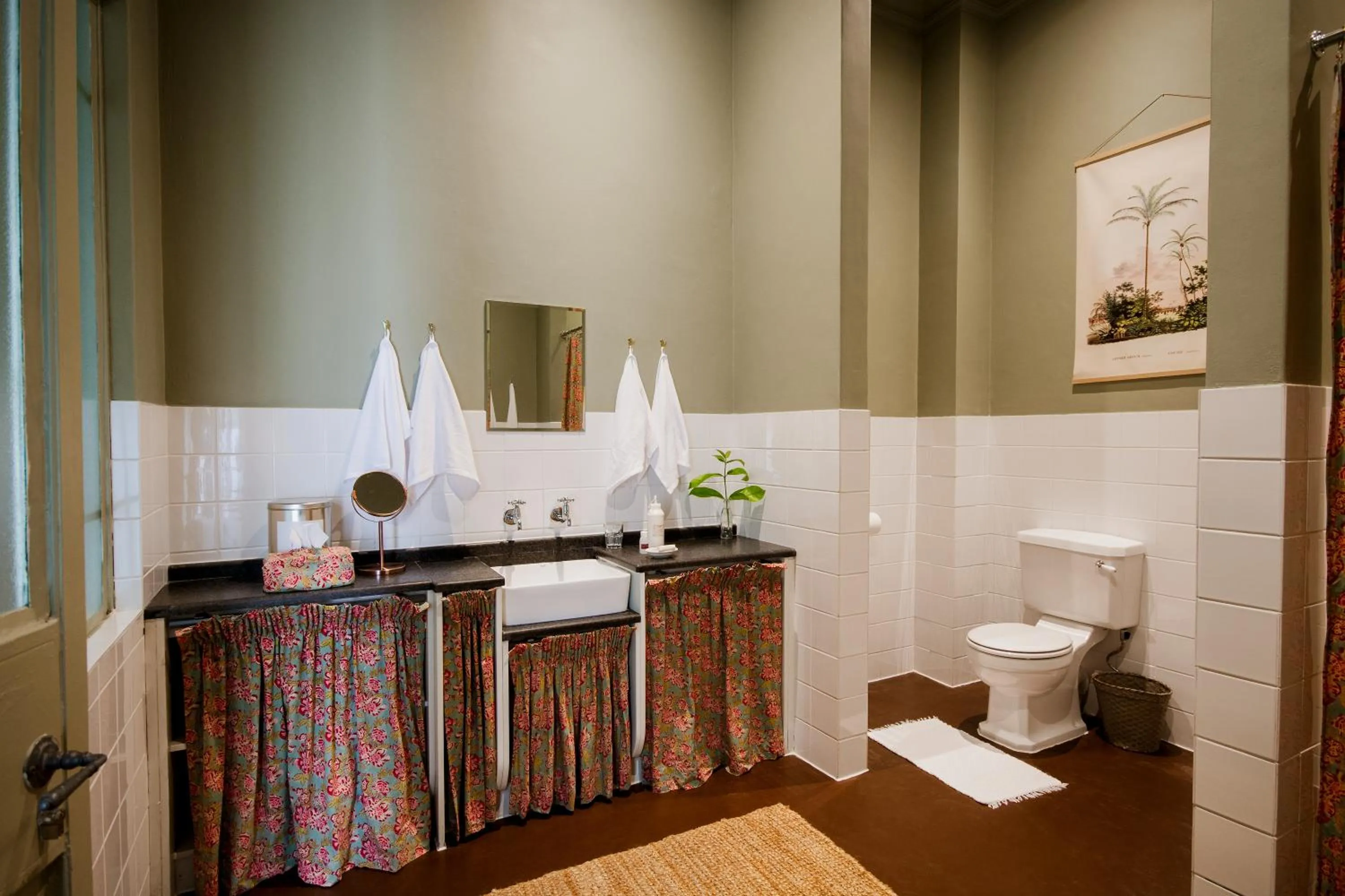 Toilet in Dorp Hotel