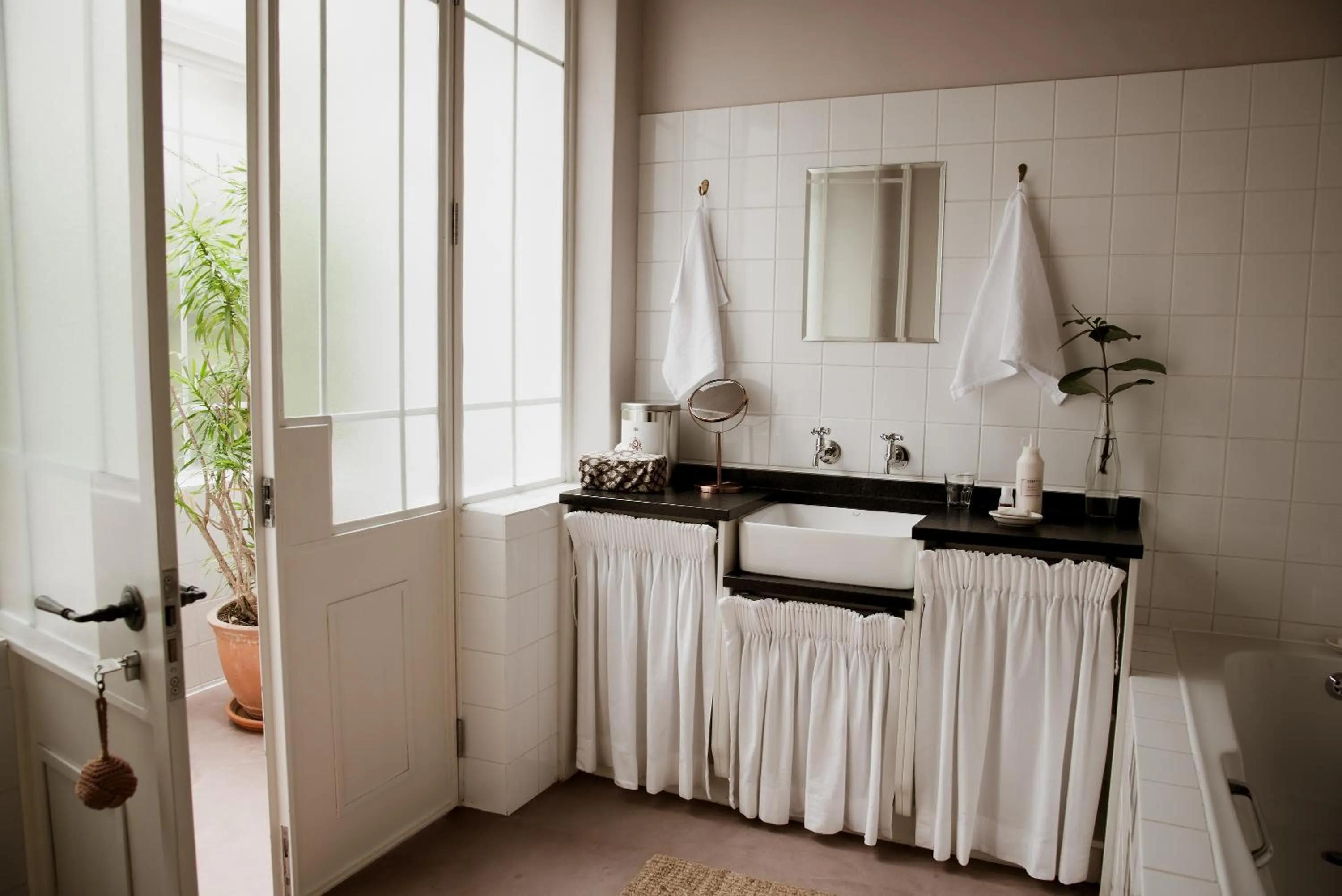 Bathroom in Dorp Hotel