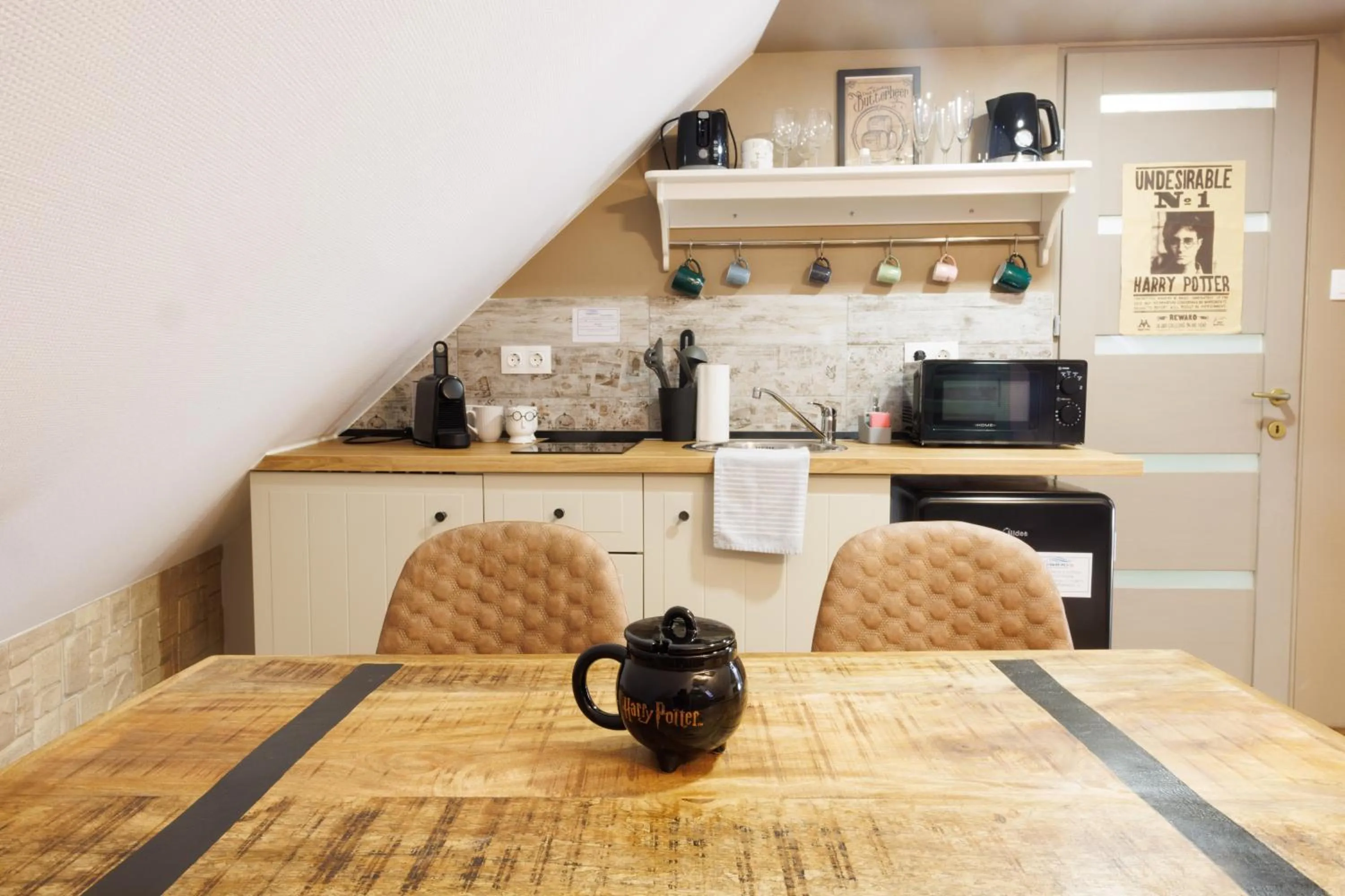 Dining area in Dunakavics XIII Apartman