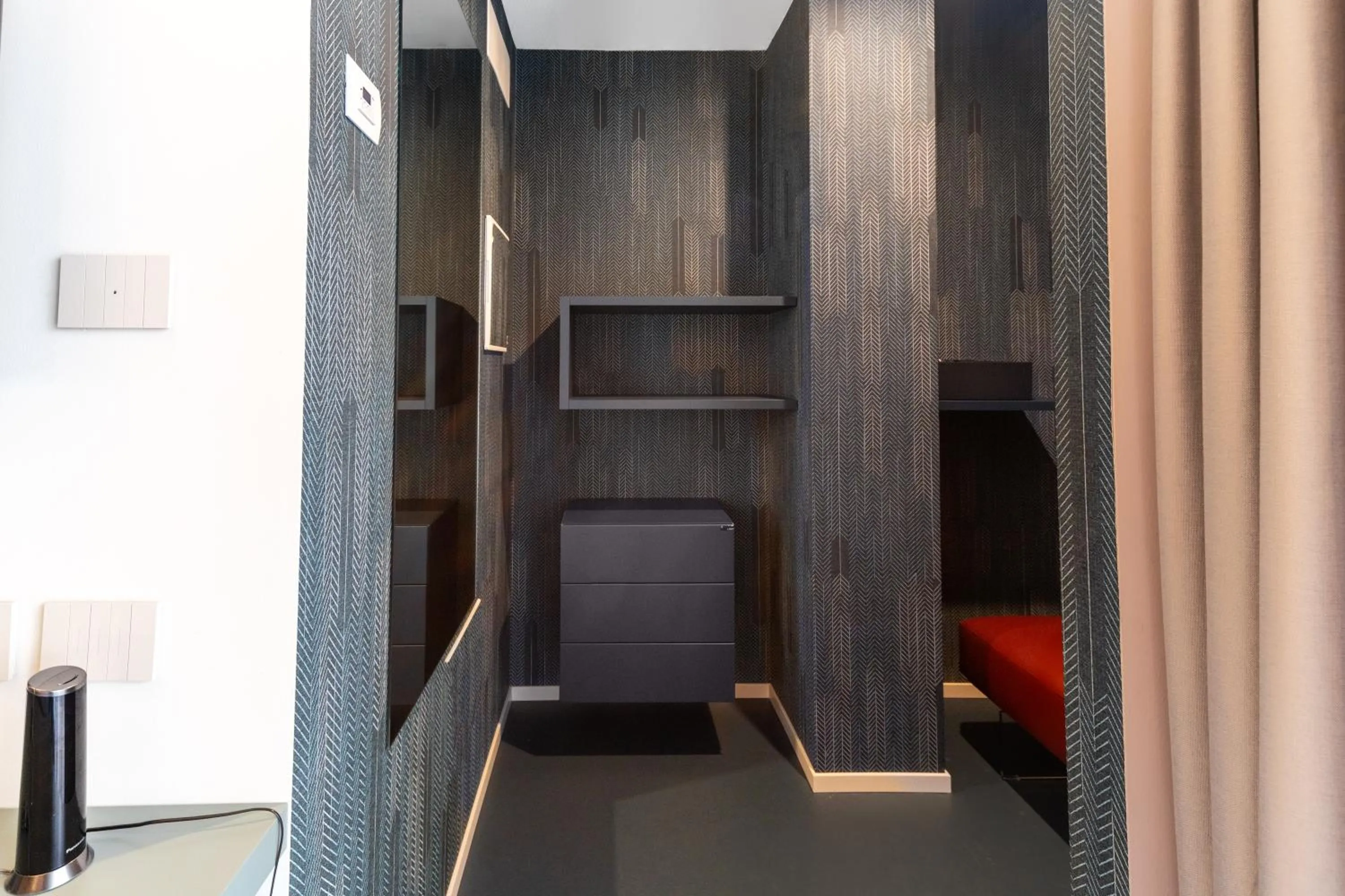 wardrobe in Open Hotel