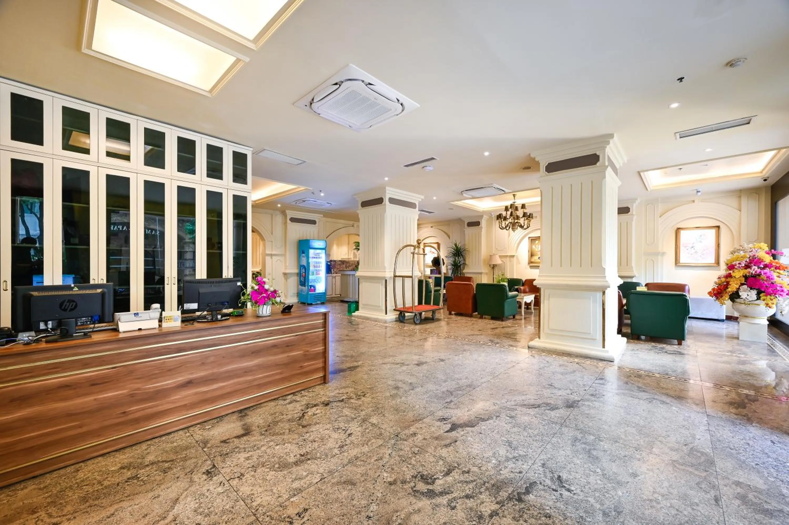 Lobby or reception in California Saigon Hotel & Rooftop Pool