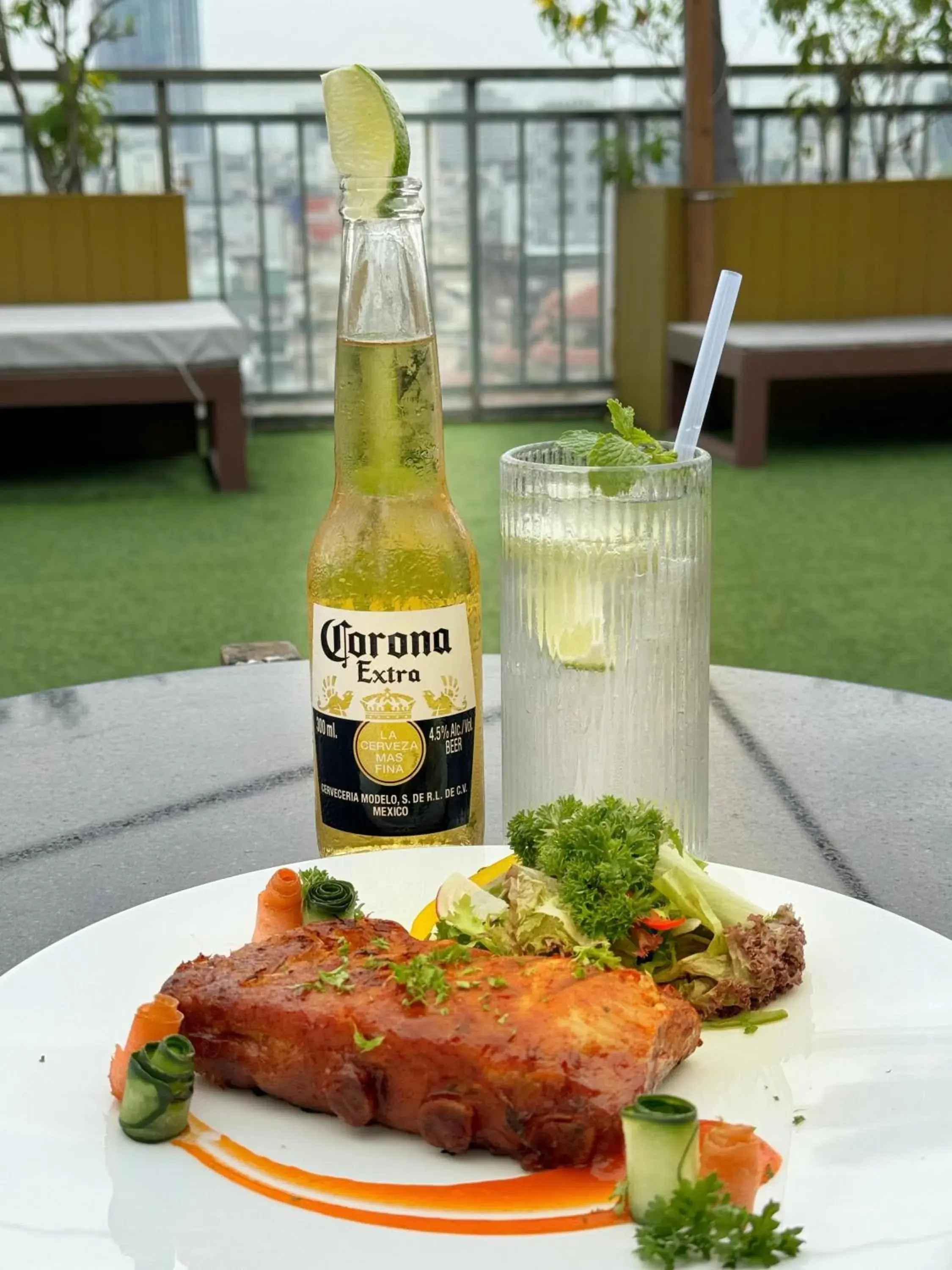 Food and drinks in California Saigon Hotel & Rooftop Pool Food and drinks in California Saigon Hotel & Rooftop Pool