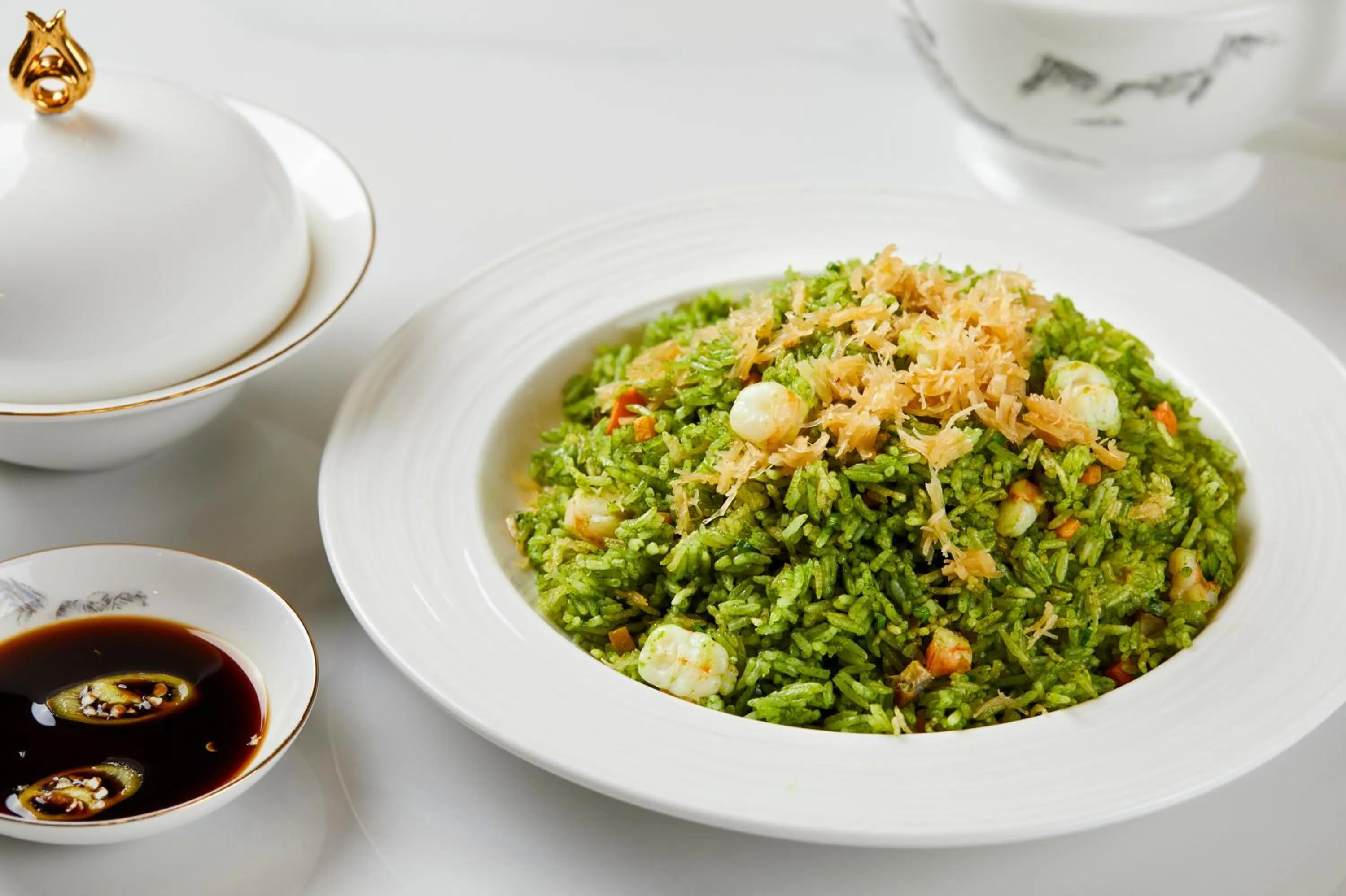 Restaurant/places to eat in California Saigon Hotel & Rooftop Pool