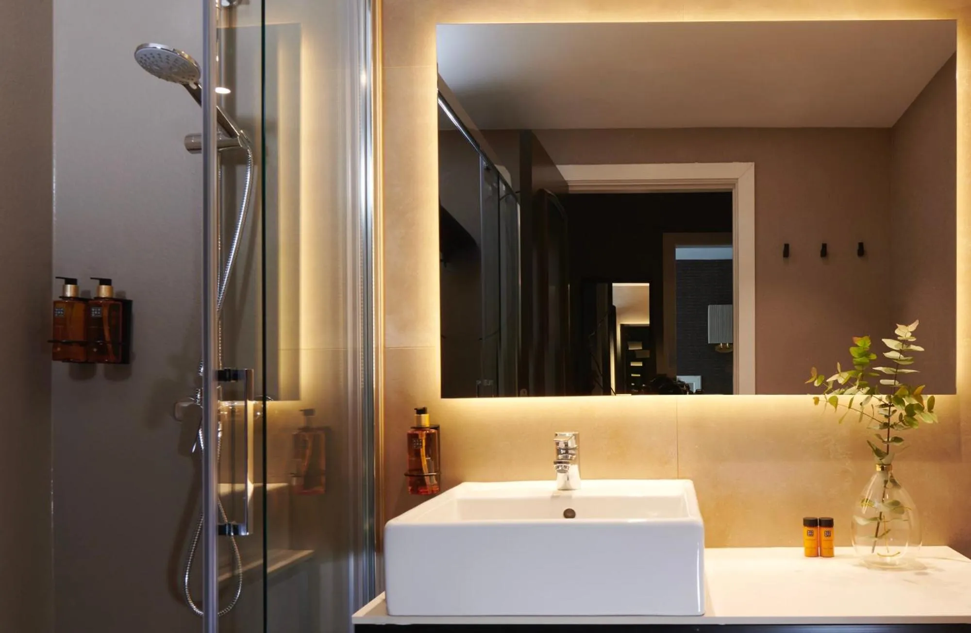 Bathroom in Acta Splendid