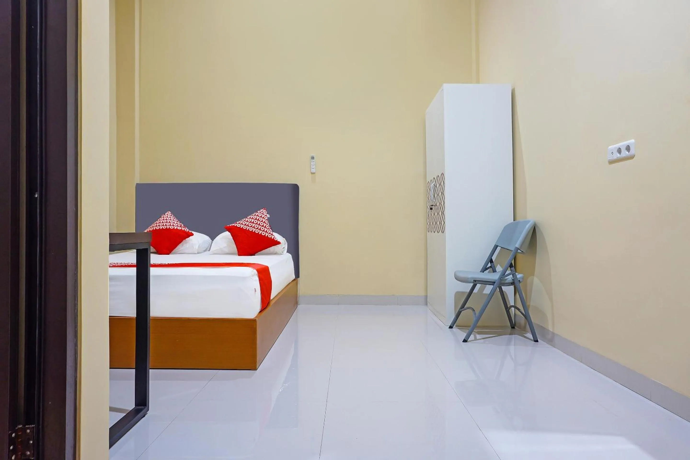 Bedroom in Hotel O Homestay Anitha Syariah Makassar