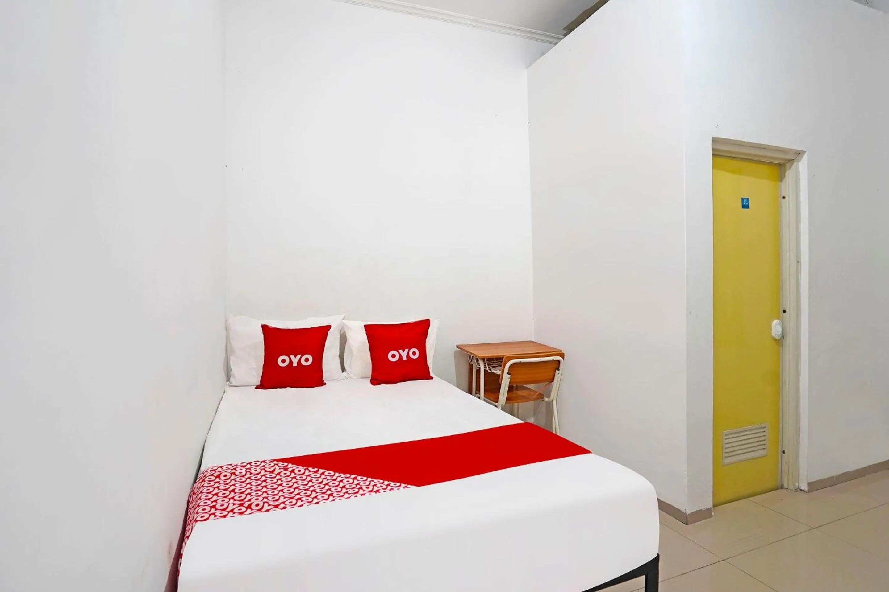 Bedroom, Bed in OYO Life 91670 Mannsur Homestay Syariah