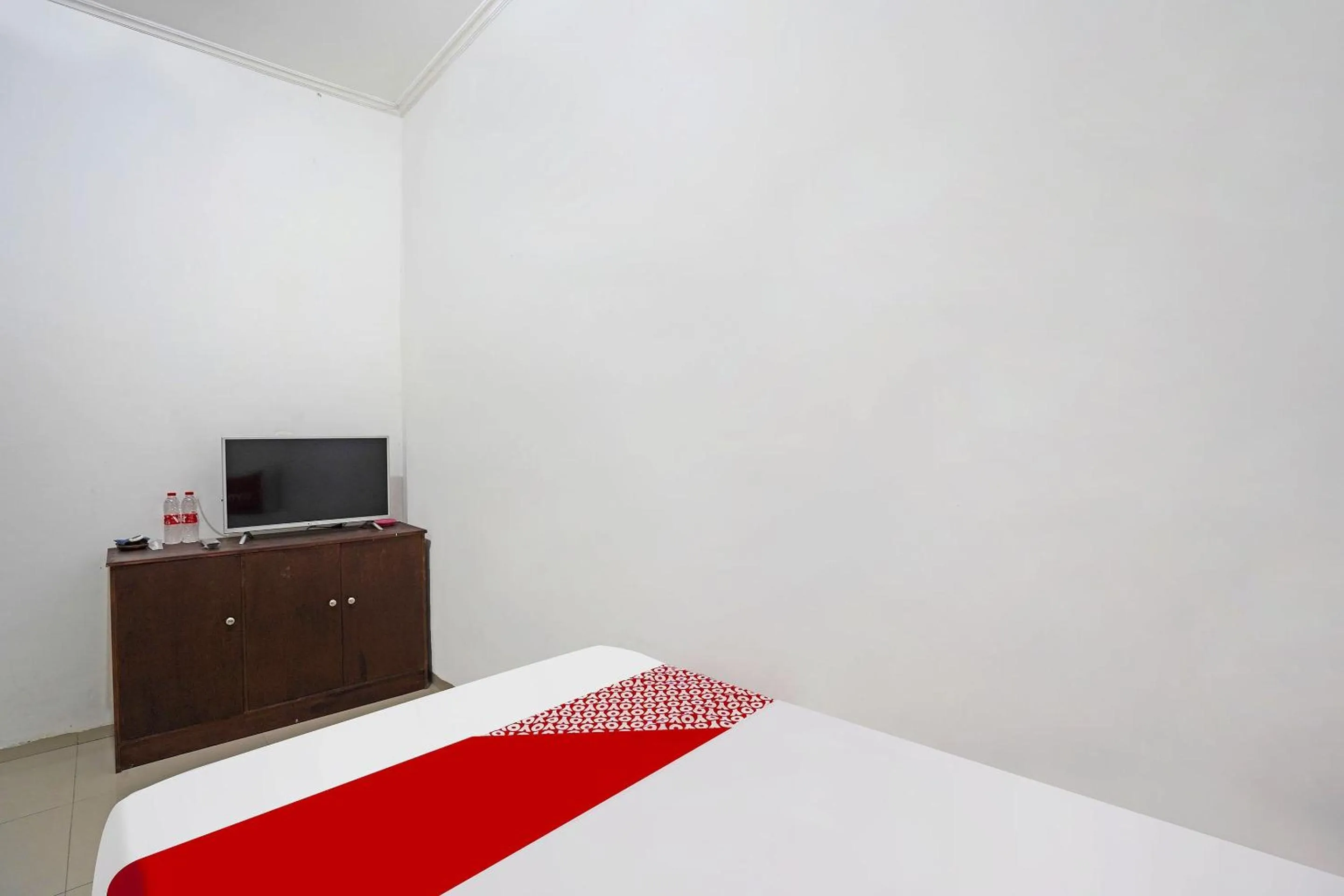 Bedroom, Bed in OYO Life 91670 Mannsur Homestay Syariah