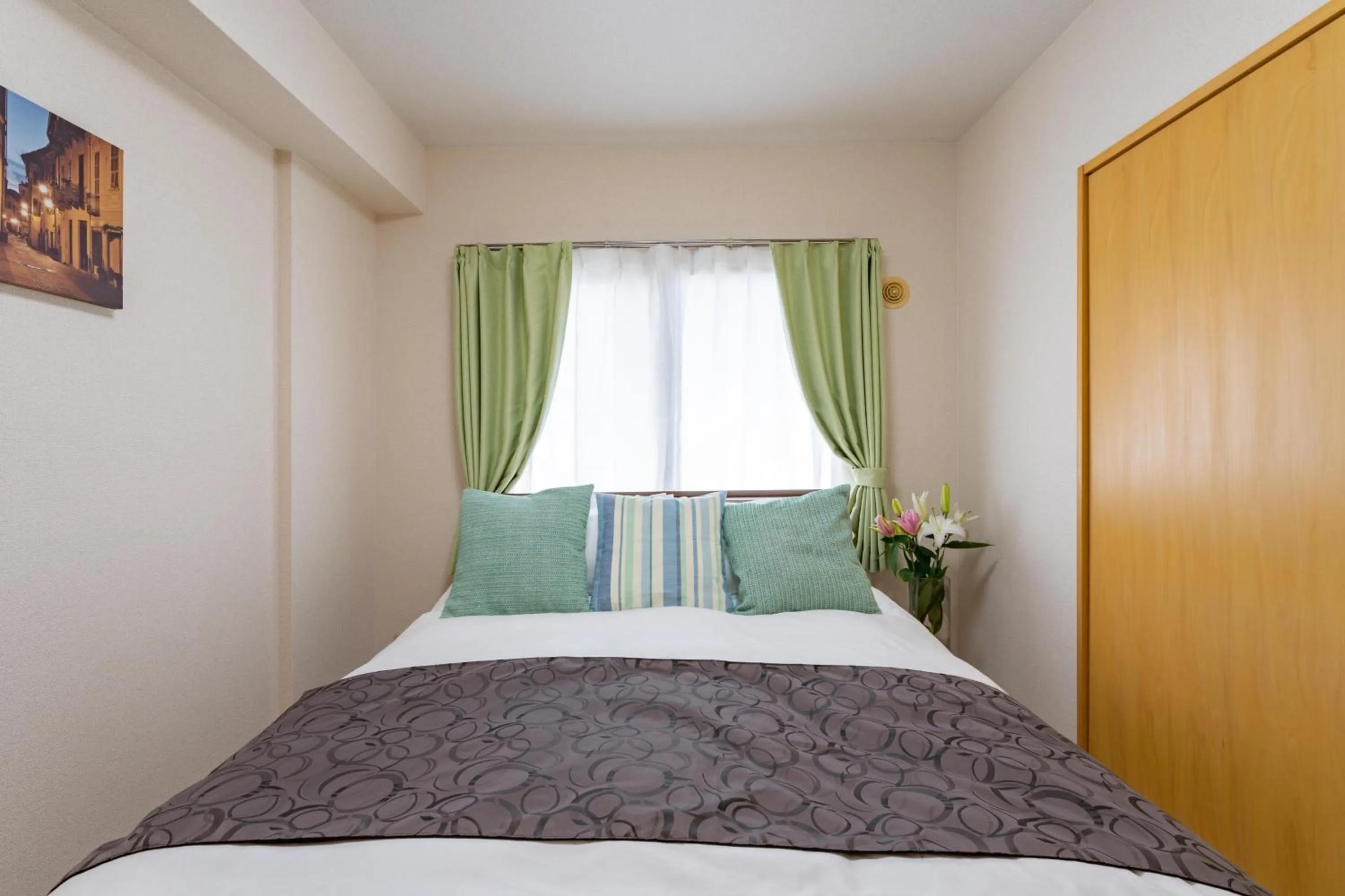 Bed in Sapporo Residential Juno