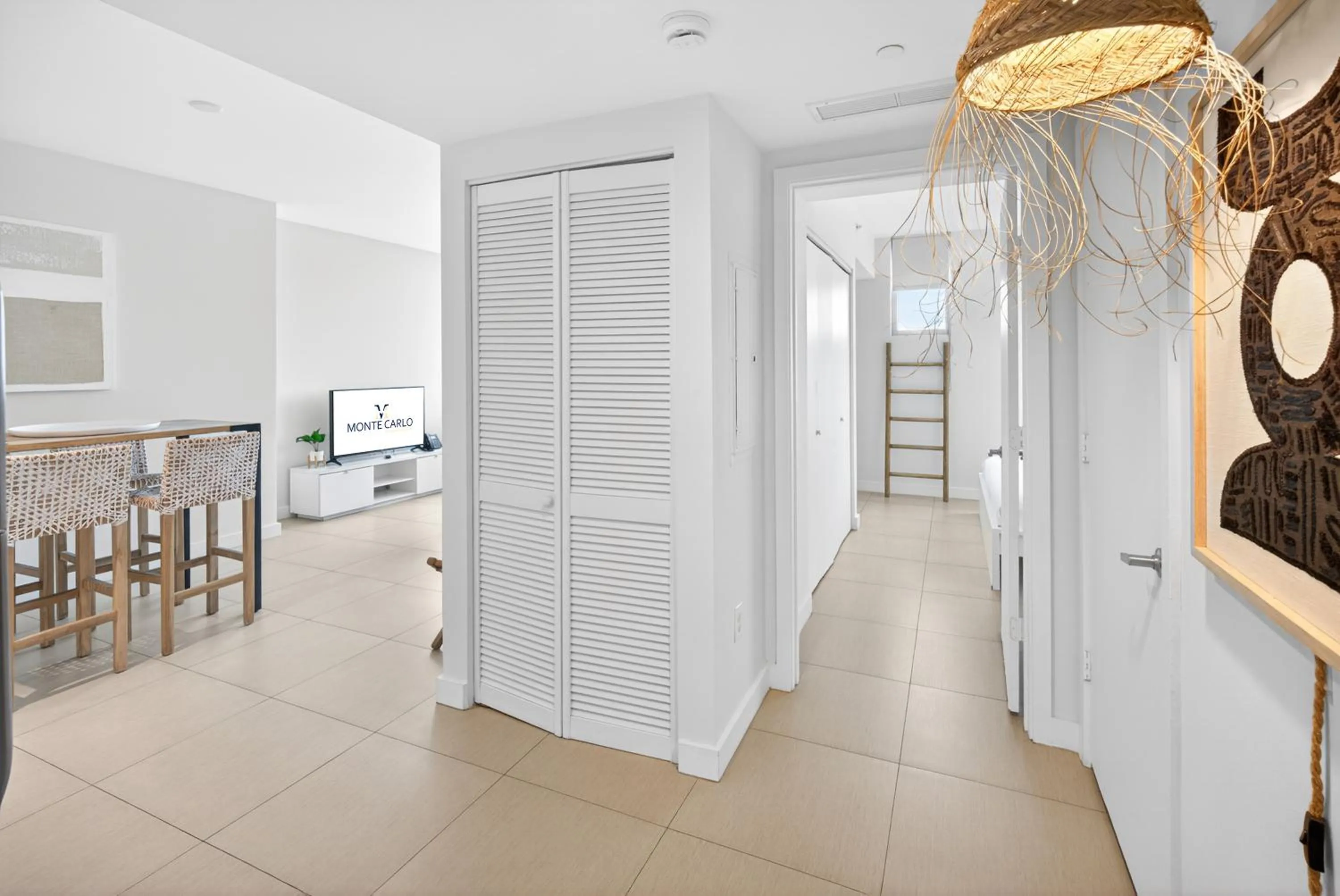 TV and multimedia in Monte Carlo by Miami Vacations