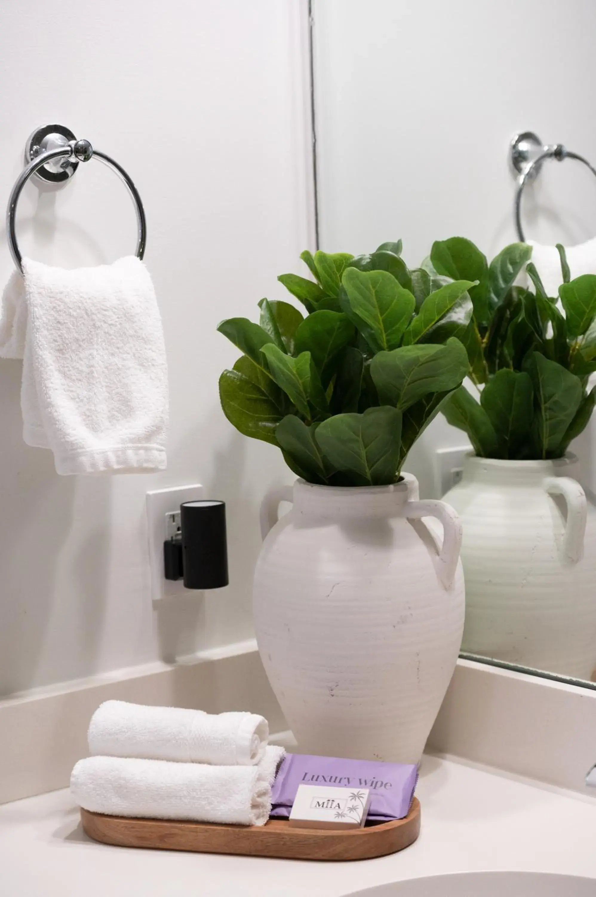 Bathroom in Monte Carlo by Miami Vacations Bathroom in Monte Carlo by Miami Vacations