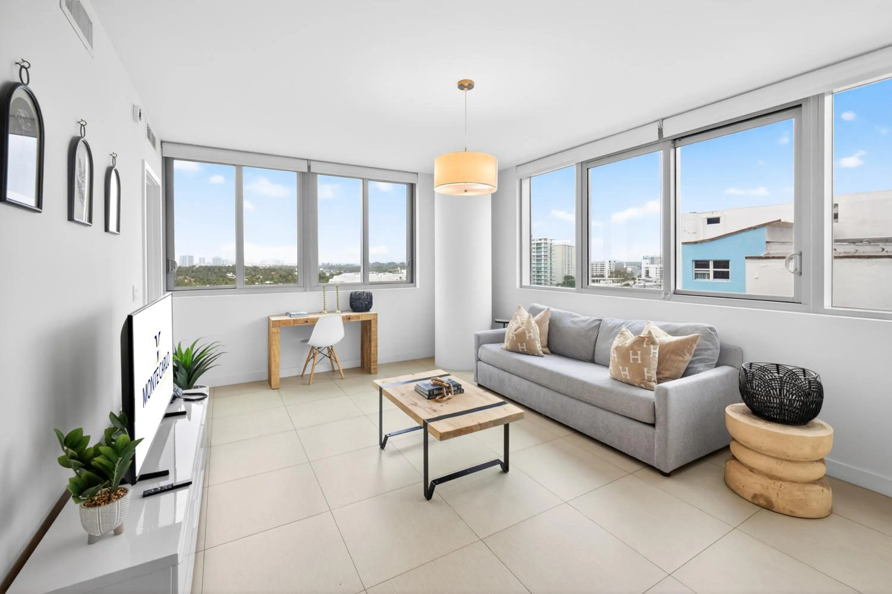 TV and multimedia in Monte Carlo by Miami Vacations