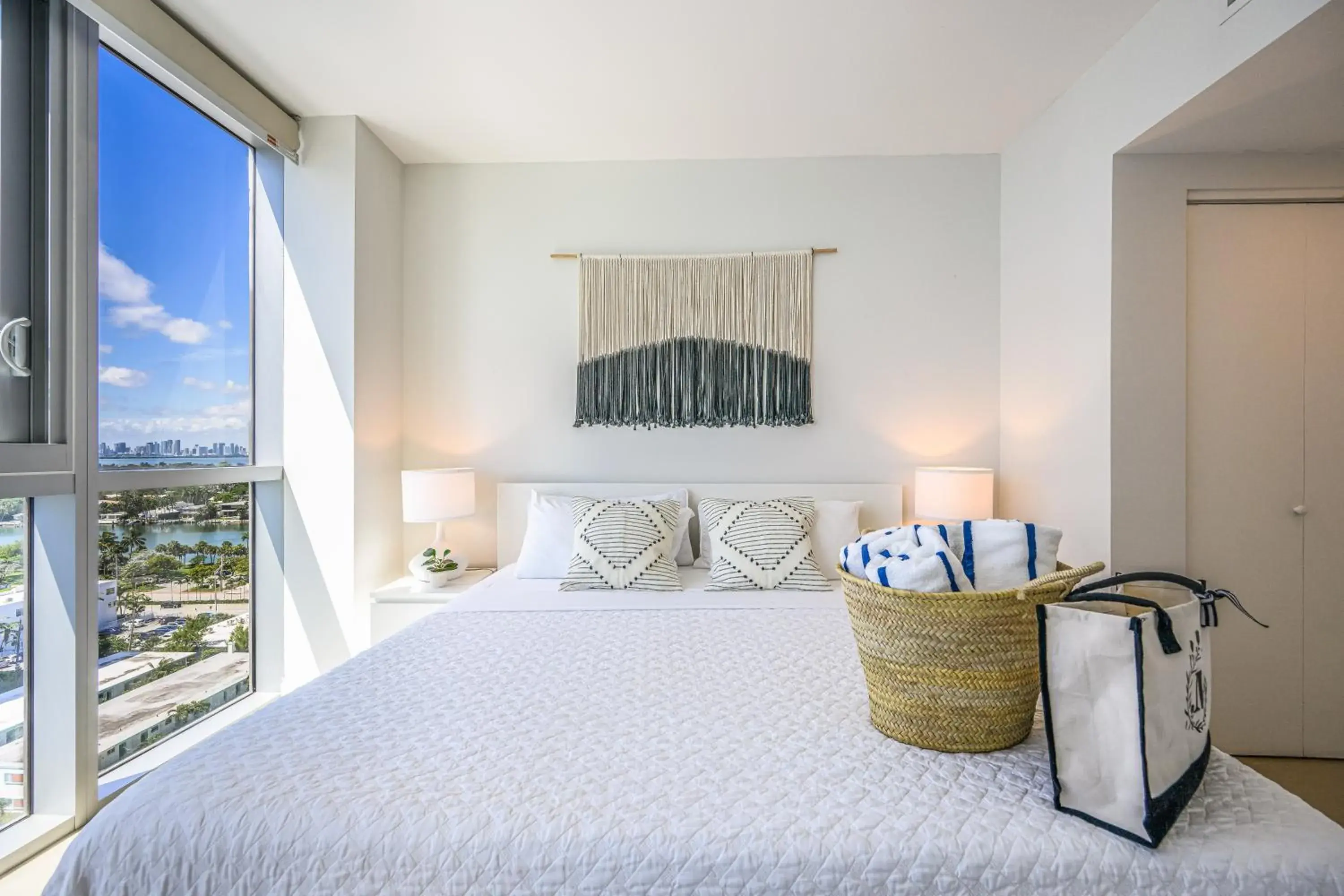 Bed in Monte Carlo by Miami Vacations Bed in Monte Carlo by Miami Vacations