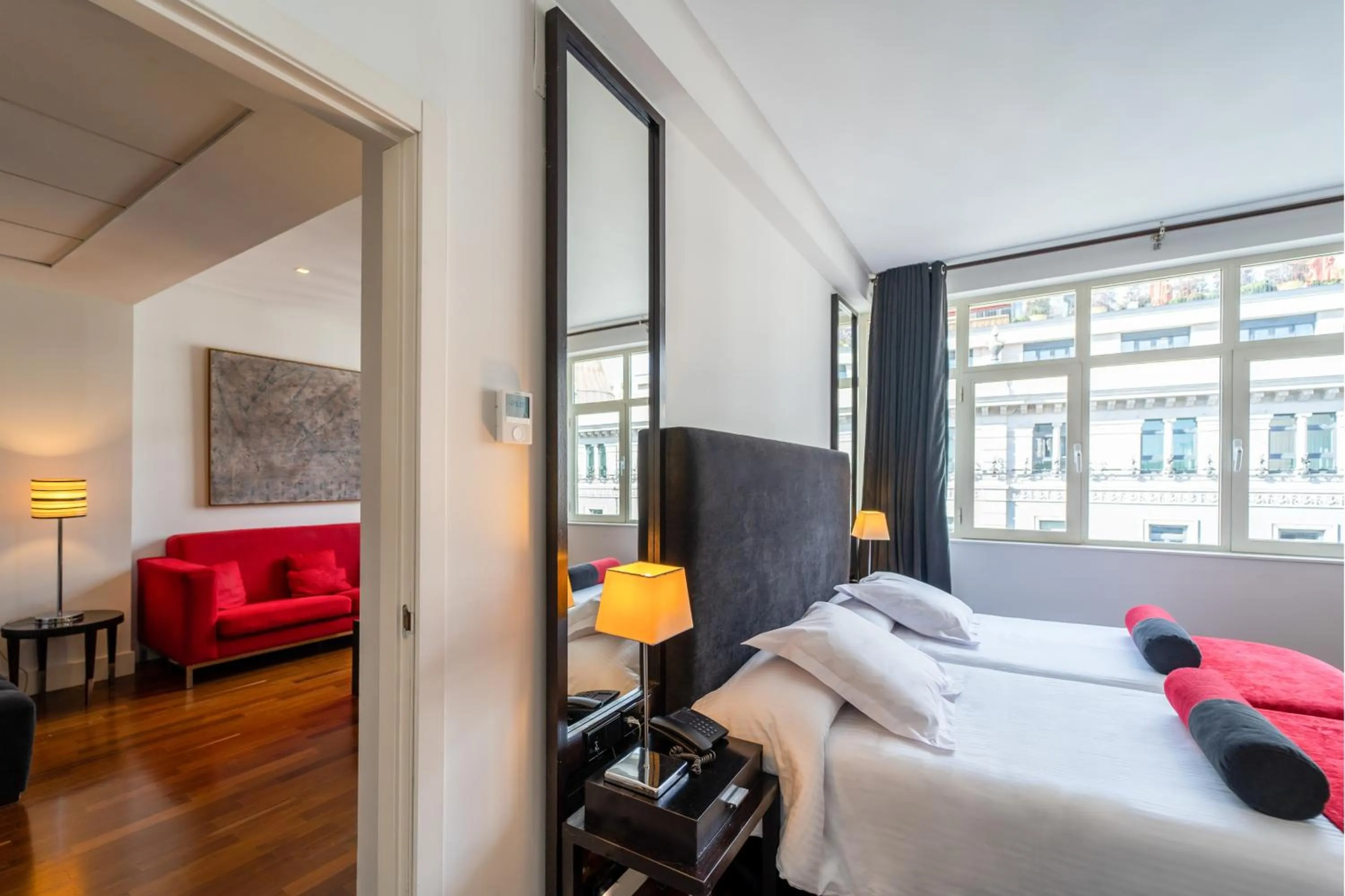 Living room, Bed in Quatro Puerta del Sol