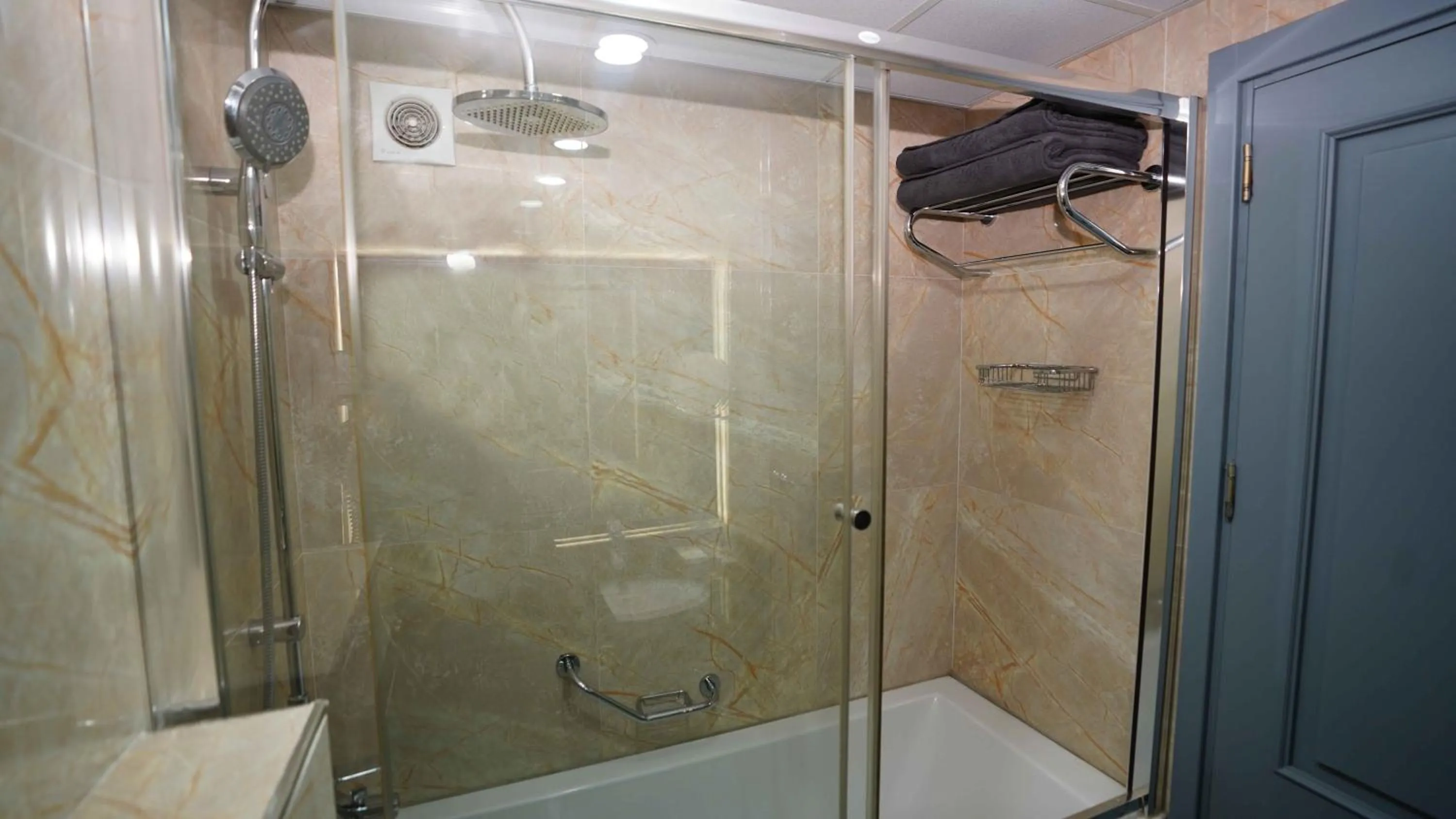 Bathroom in AURA MARINA HOTEL