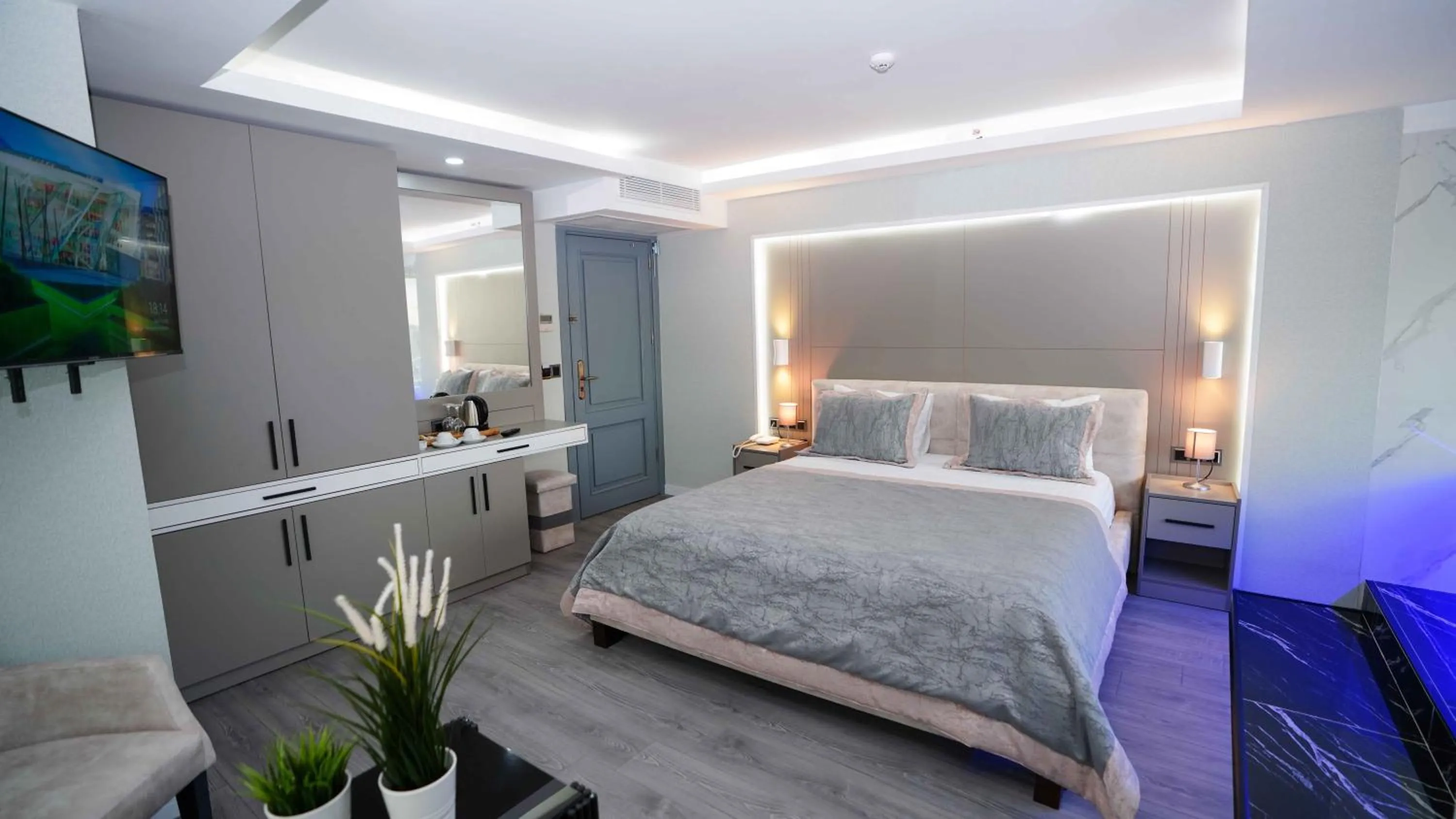 Bed in AURA MARINA HOTEL