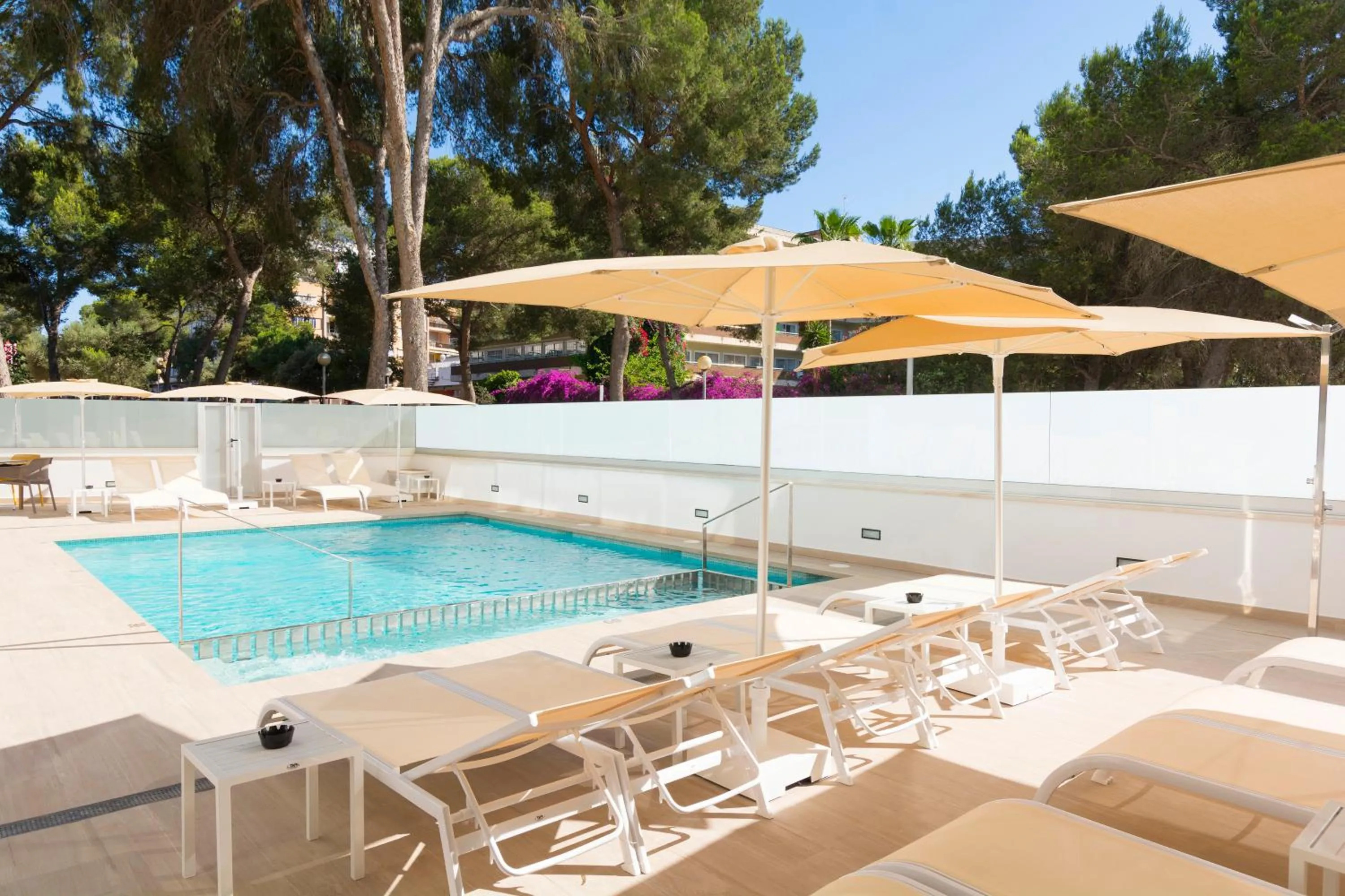 Pool view in HSM Son Veri - Adults Only