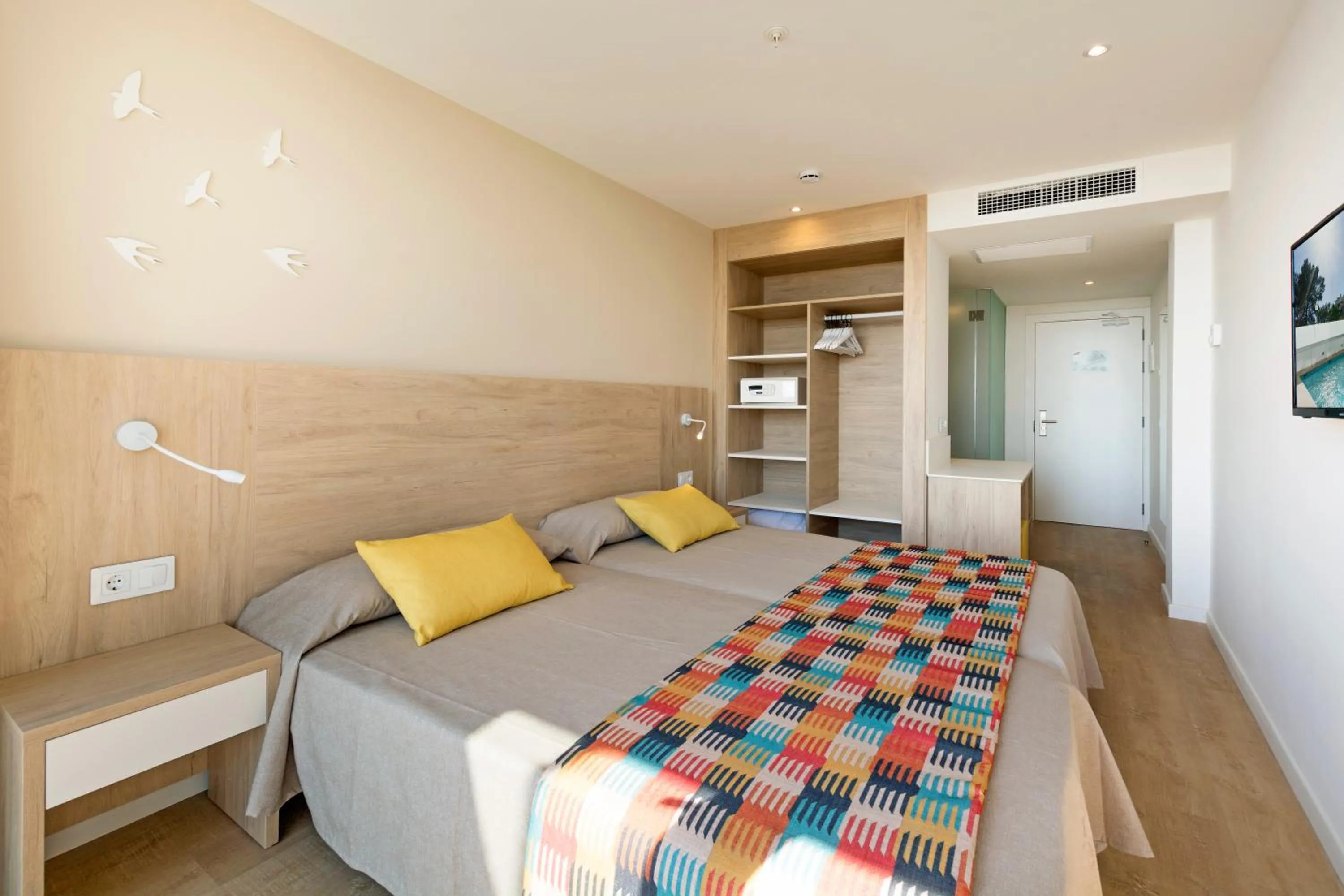 Photo of the whole room, Bed in HSM Son Veri - Adults Only