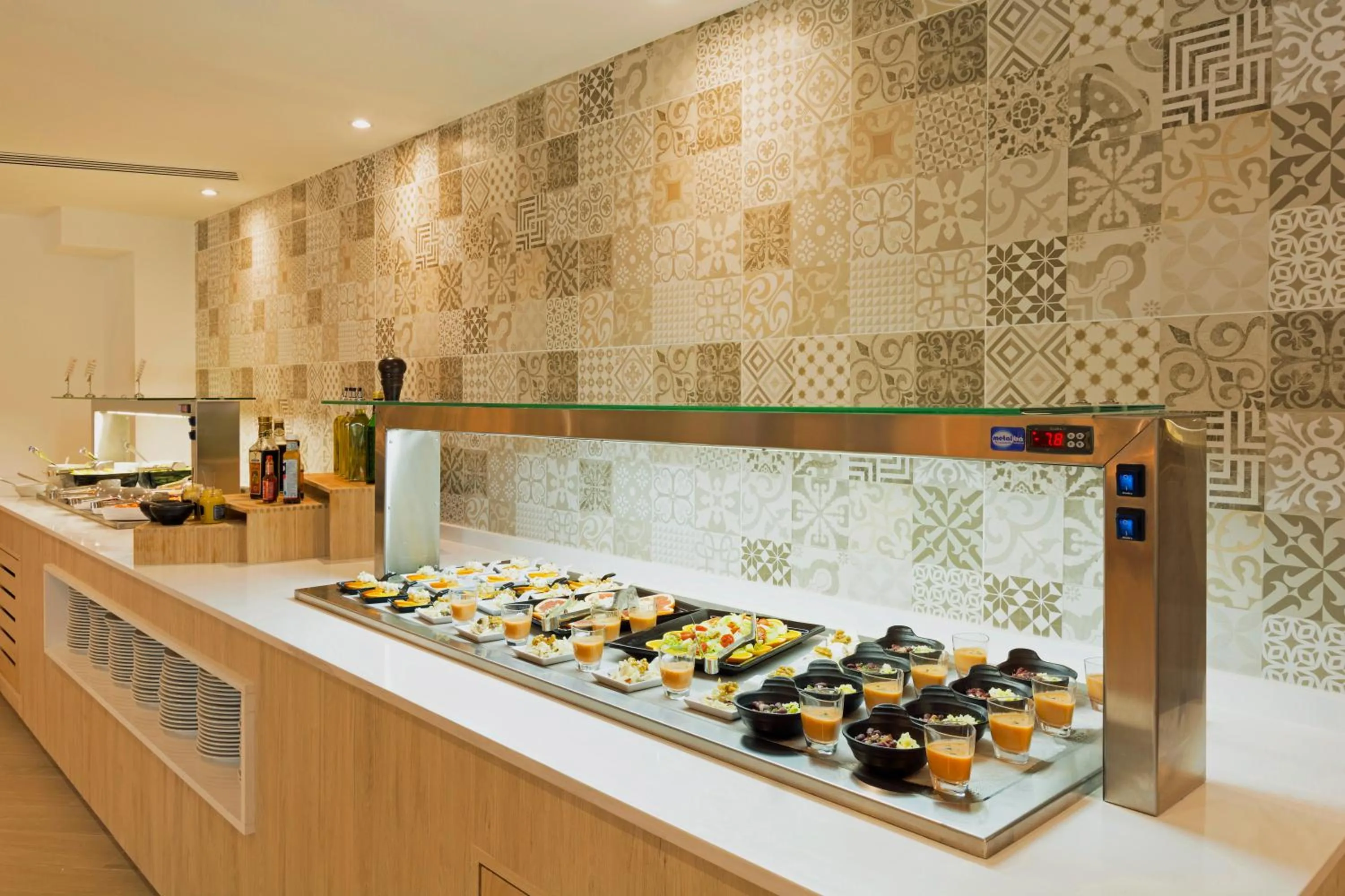 Restaurant/places to eat in HSM Son Veri - Adults Only