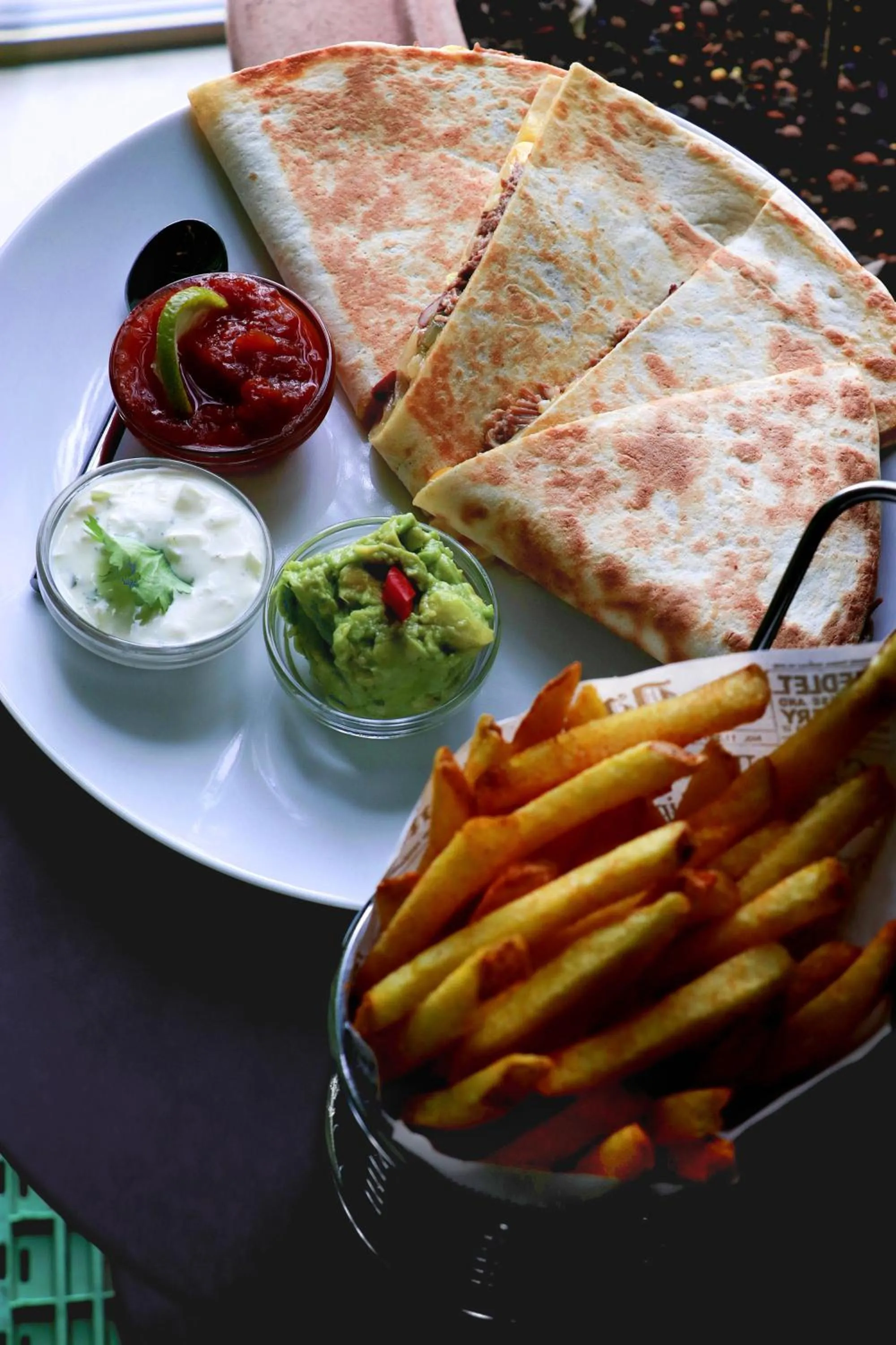 Restaurant/places to eat in VISIONAPARTMENTS Brandschenkestrasse