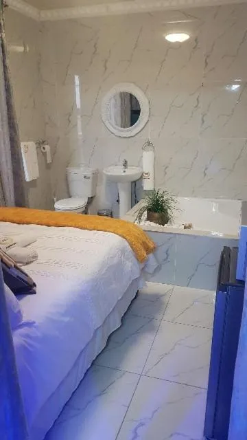 Double Room with Spa Bath in Ko-Porch luxury guest house