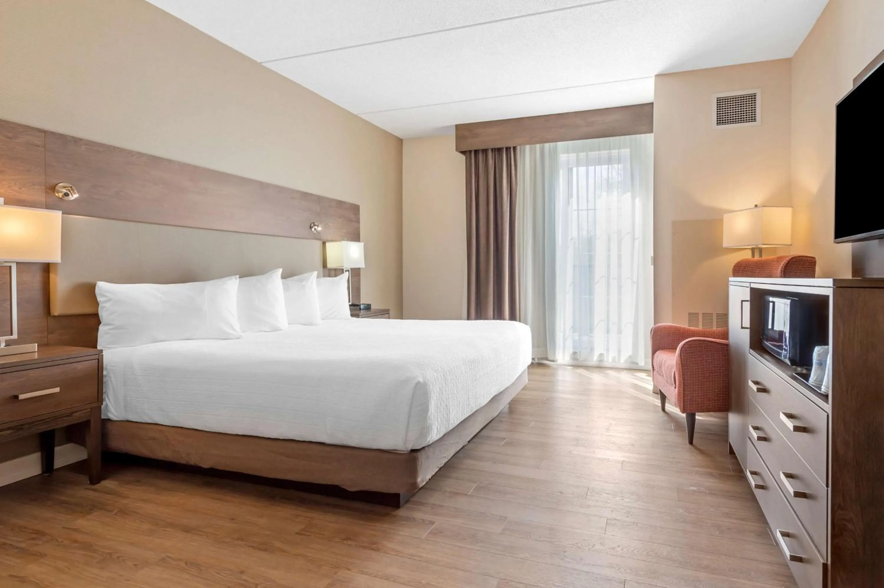 Bedroom, Bed in Perth Parkside Hotel and Spa, BW Premier Collection