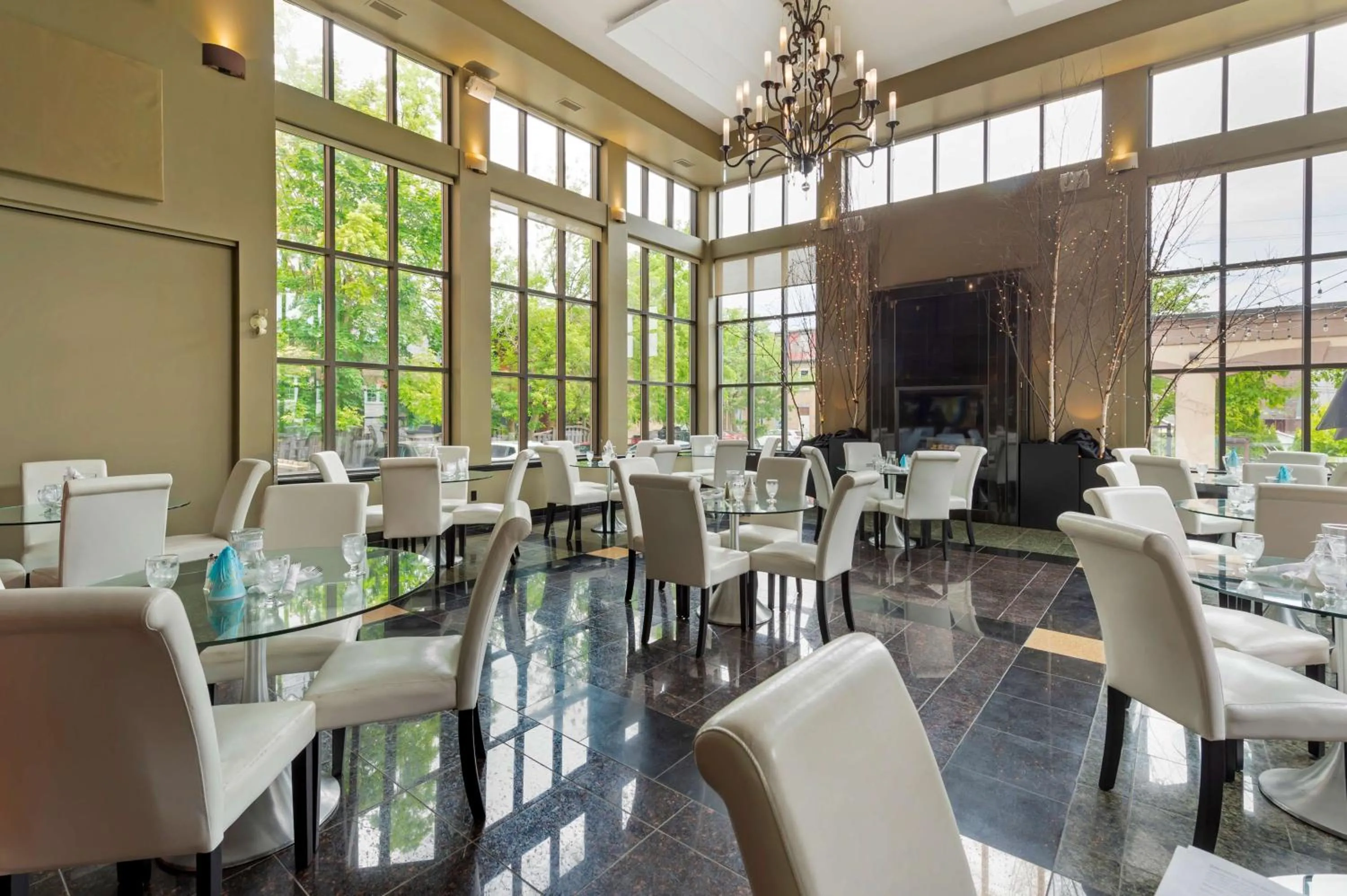 Restaurant/places to eat in Perth Parkside Hotel and Spa, BW Premier Collection