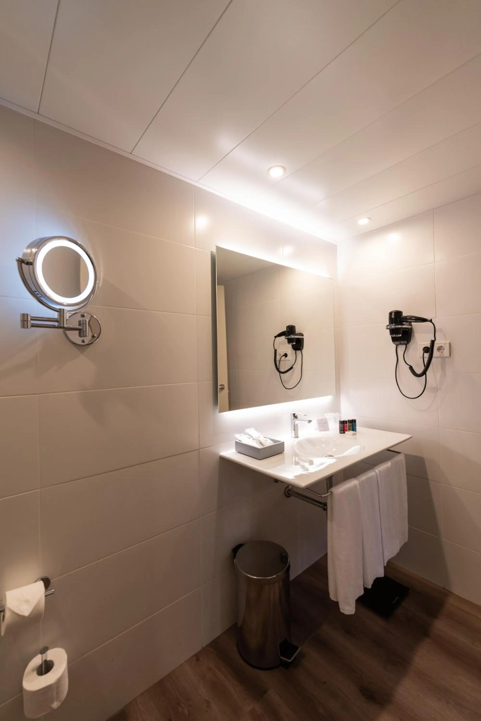 Bathroom in Atenea Rekord Suites Barcelona