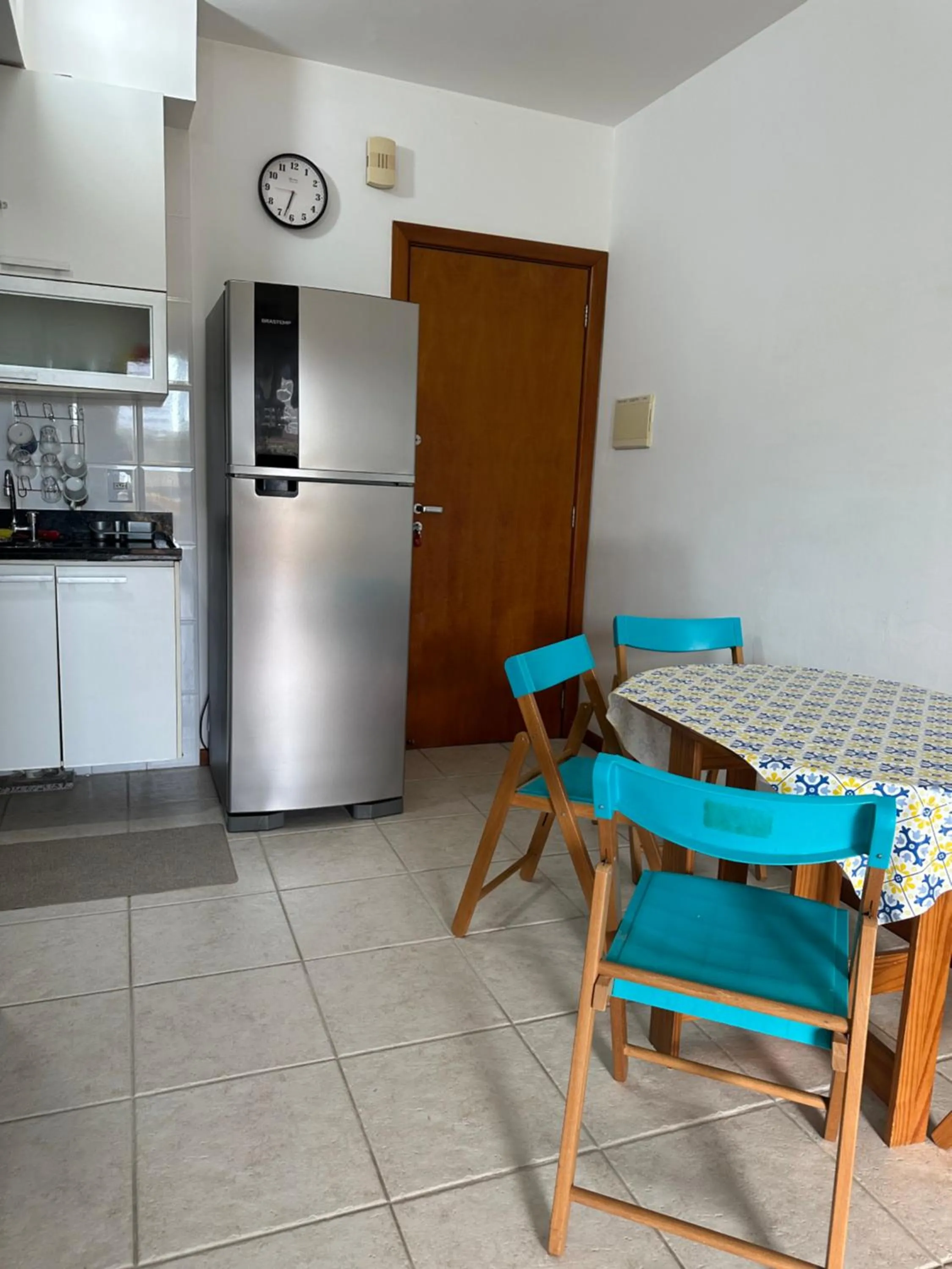 Apartamento peracanga com vista para o mar