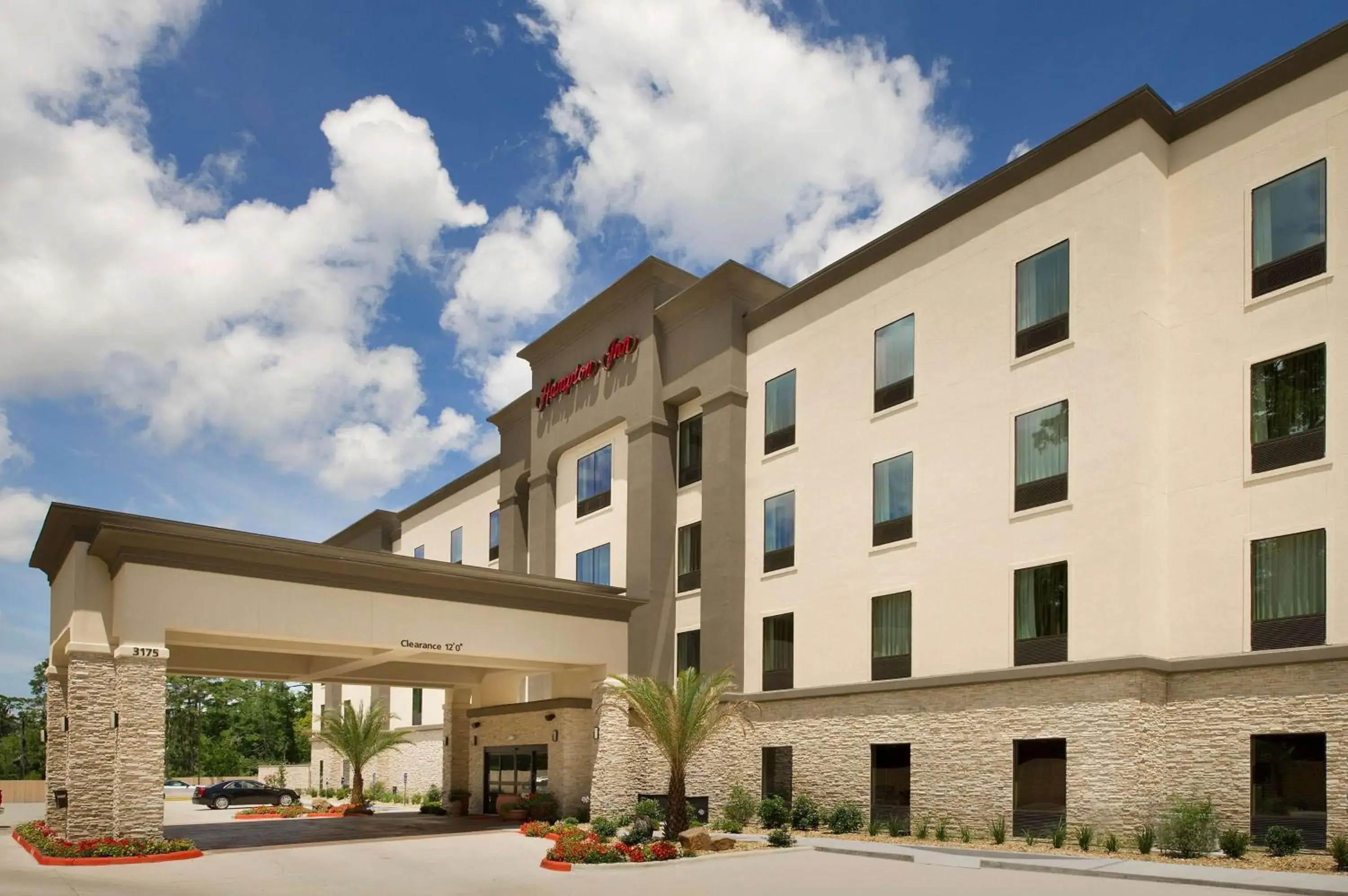Property building in Hampton Inn Lake Charles Property building in Hampton Inn Lake Charles