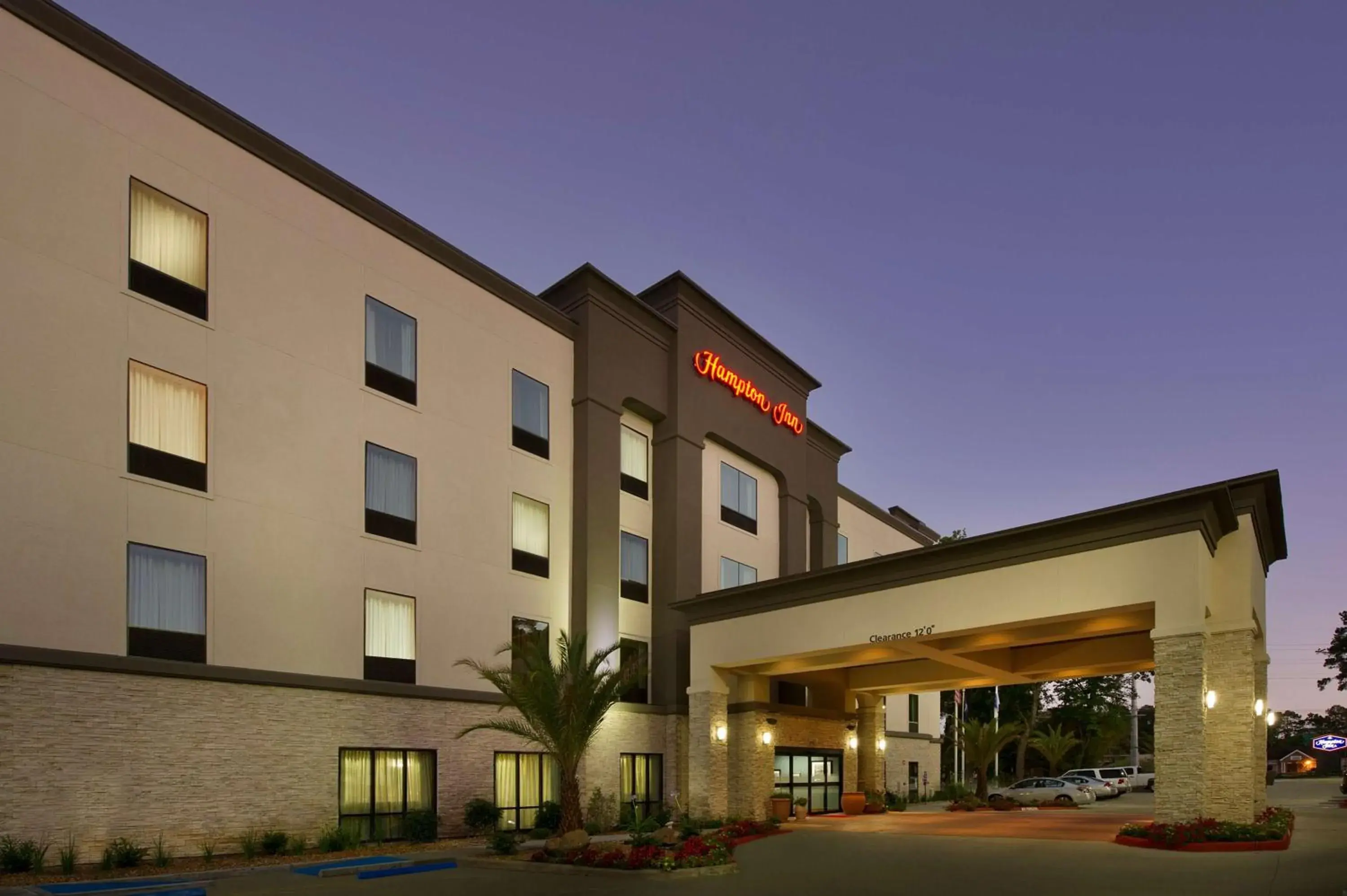 Property building in Hampton Inn Lake Charles Property building in Hampton Inn Lake Charles