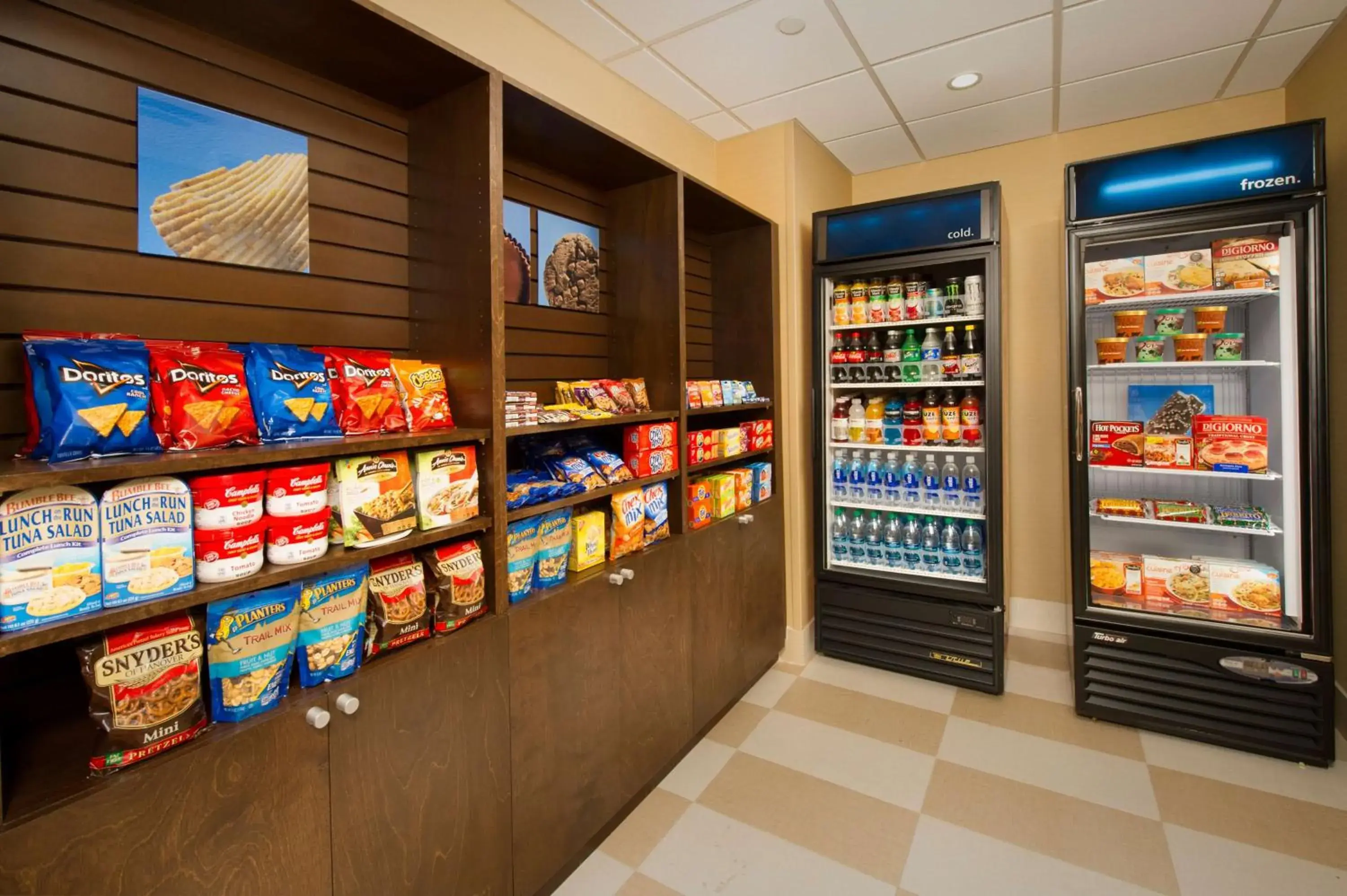 Restaurant/places to eat in Hampton Inn Lake Charles Restaurant/places to eat in Hampton Inn Lake Charles