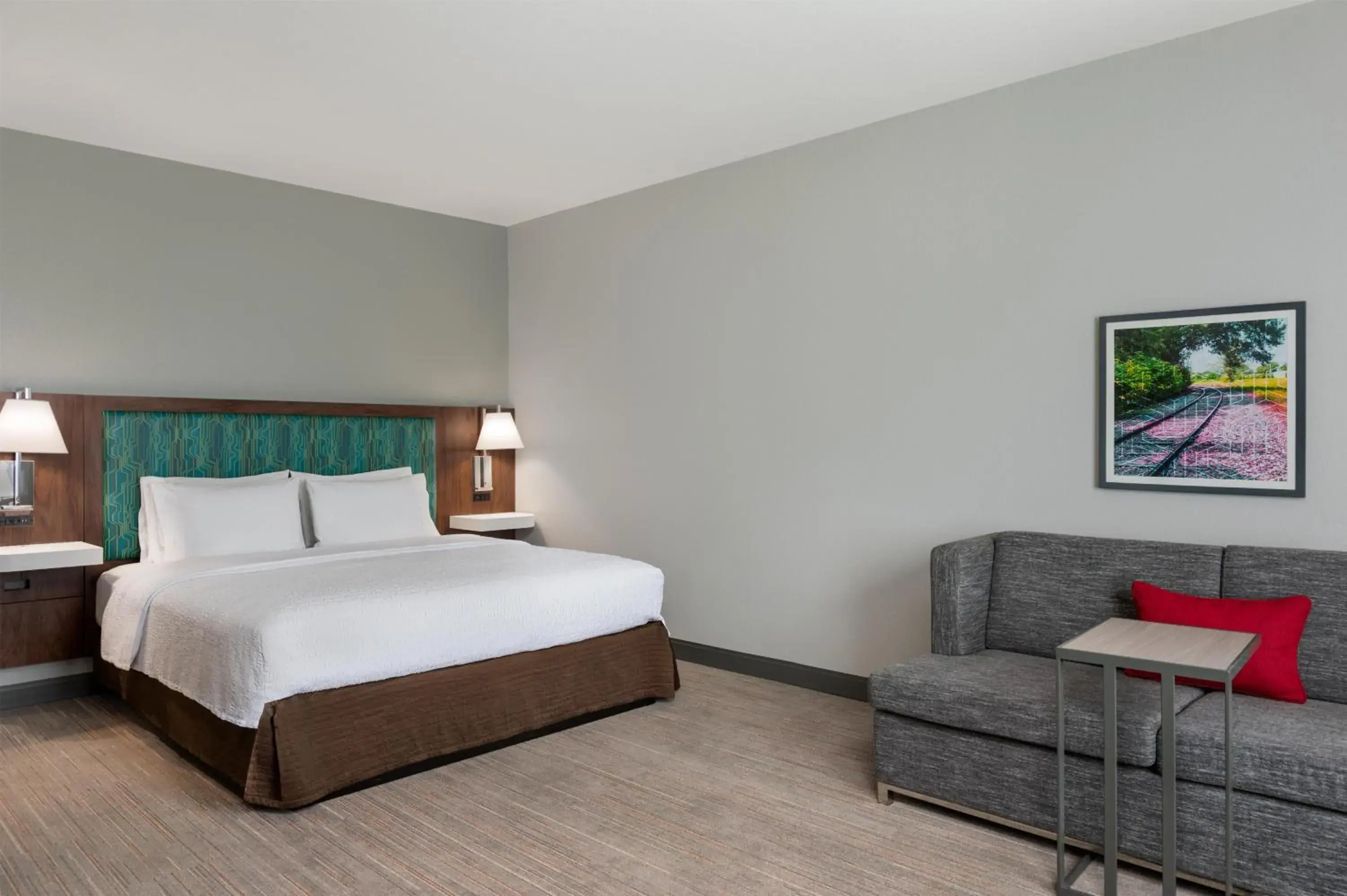 Living room, Bed in Hampton Inn Lake Charles Living room, Bed in Hampton Inn Lake Charles