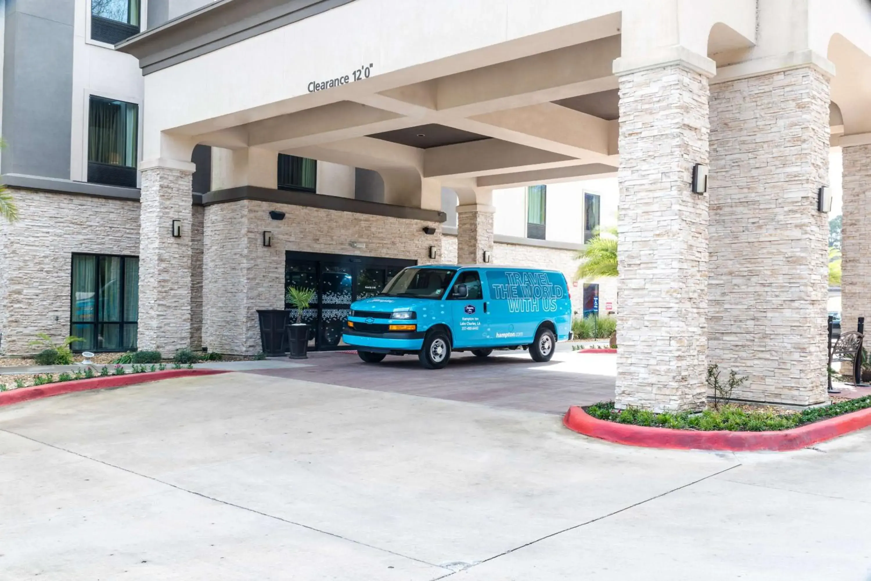 Property building in Hampton Inn Lake Charles Property building in Hampton Inn Lake Charles