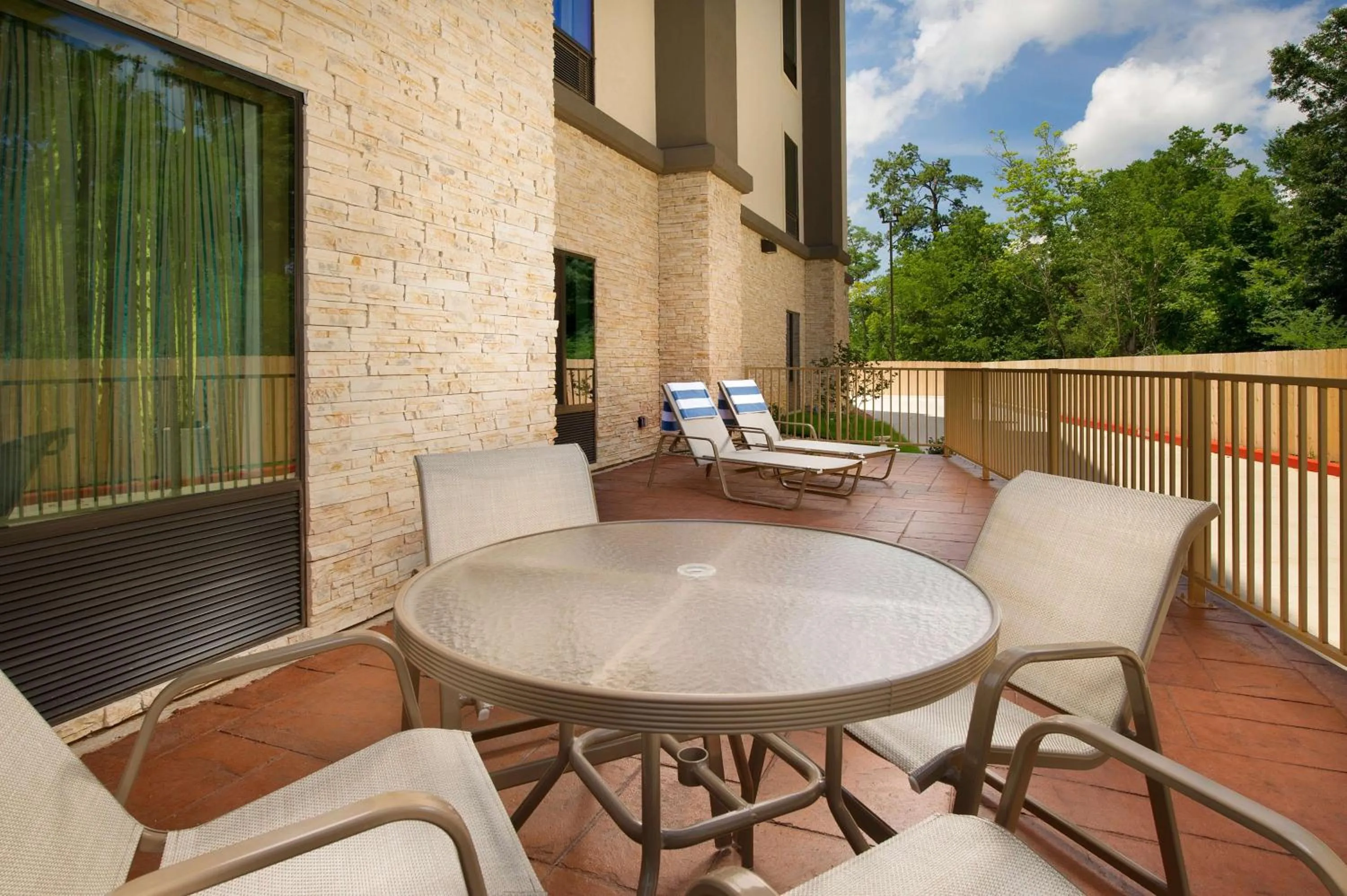 Patio in Hampton Inn Lake Charles