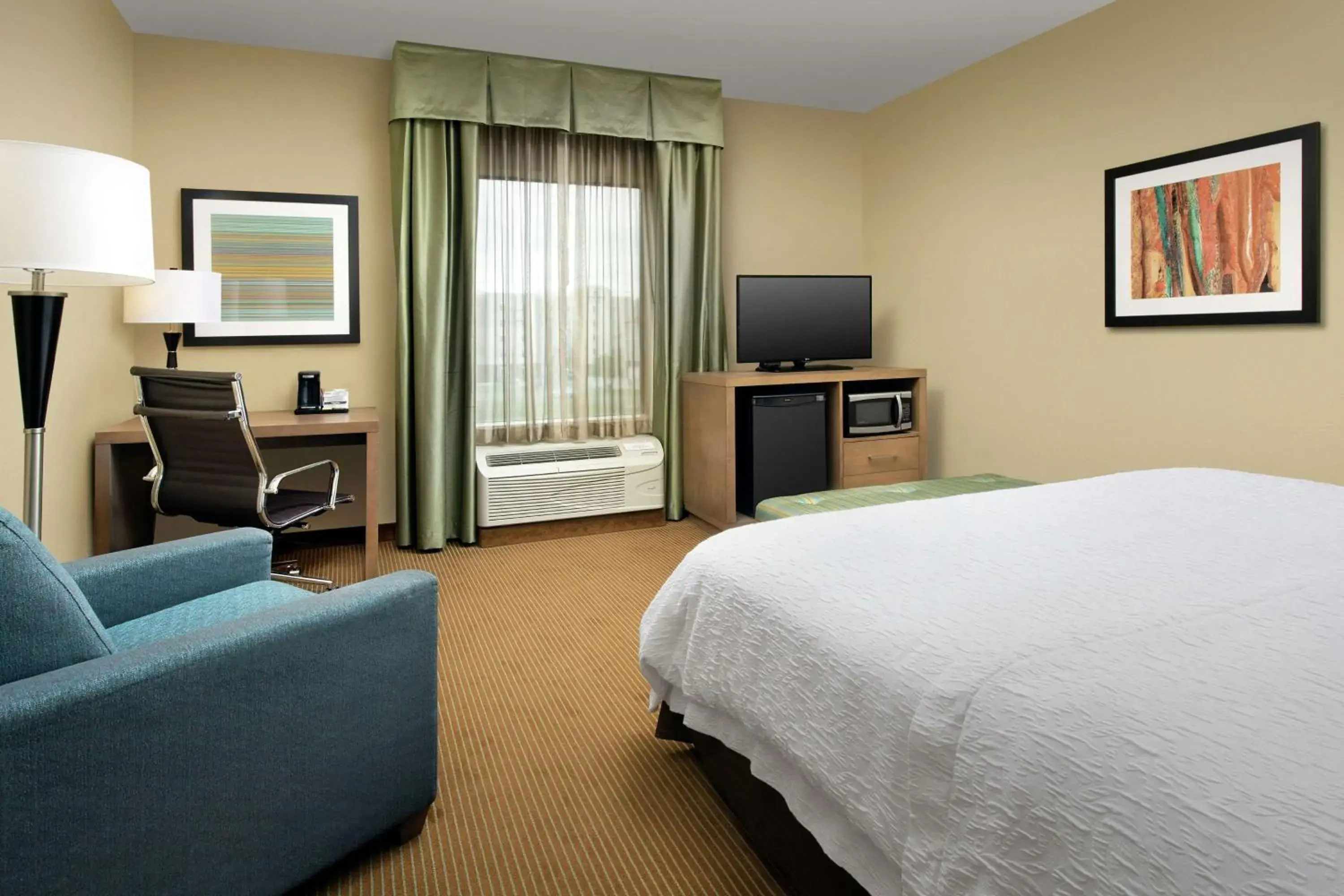 Bedroom, Bed in Hampton Inn Lake Charles Bedroom, Bed in Hampton Inn Lake Charles