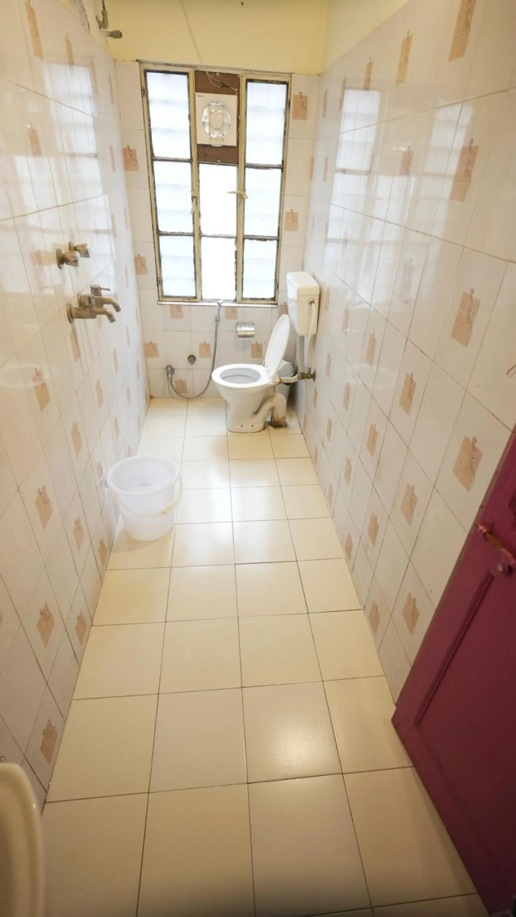 Bathroom in Jungle by sturmfrei Udaipur