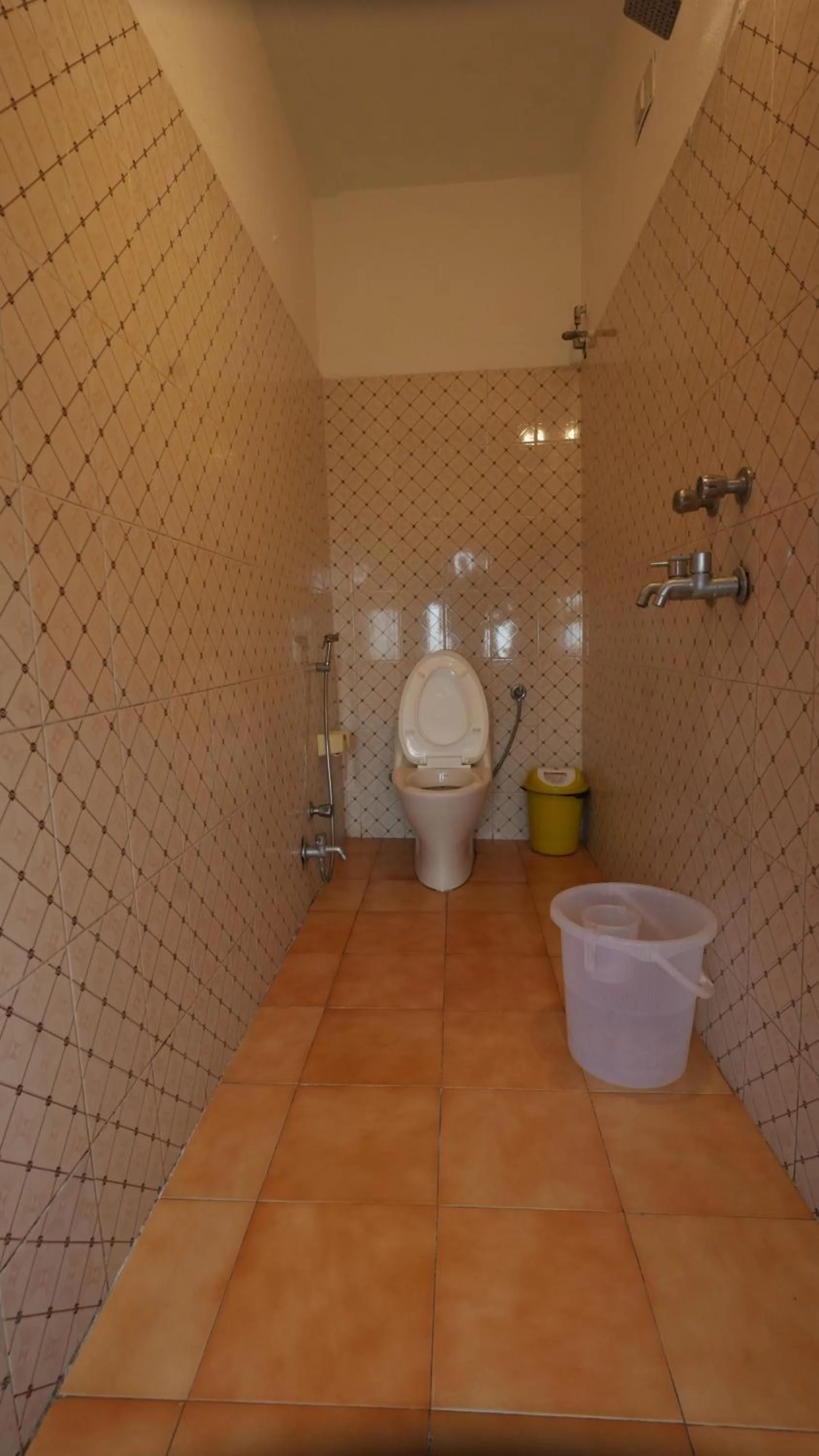 Bathroom in Jungle by sturmfrei Udaipur