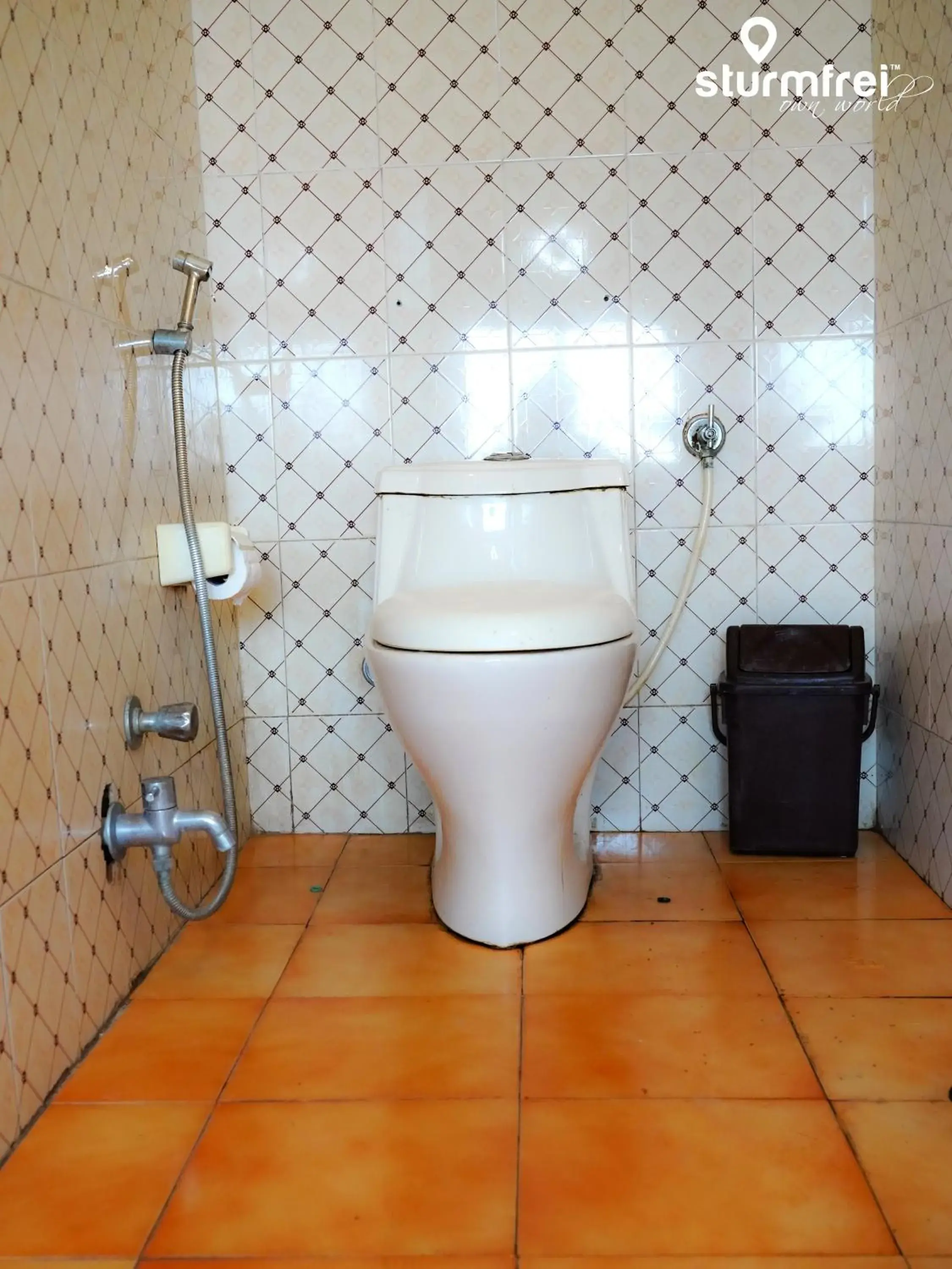 Bathroom in Jungle by sturmfrei Udaipur Bathroom in Jungle by sturmfrei Udaipur