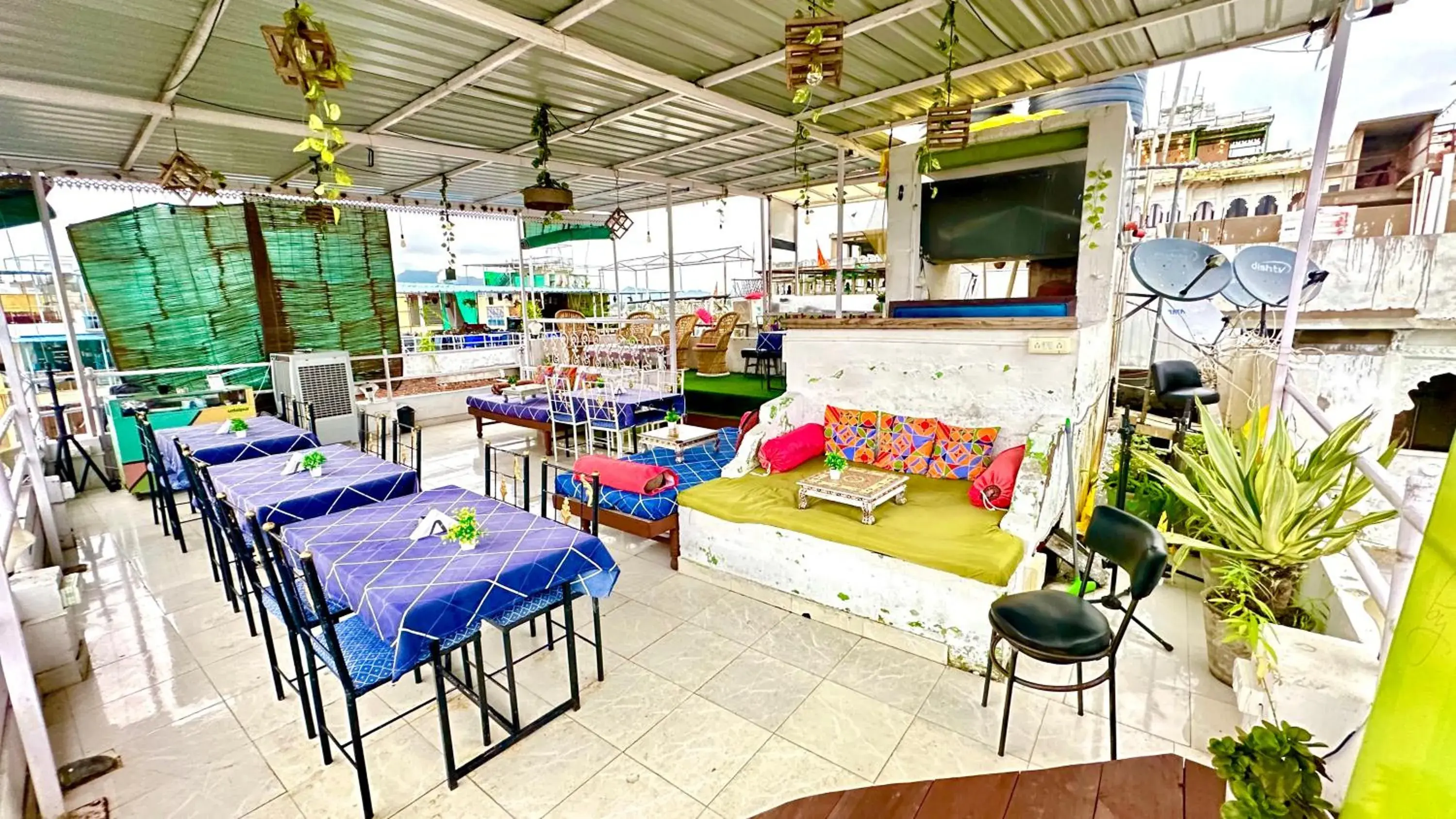 Restaurant/places to eat in Jungle by sturmfrei Udaipur Restaurant/places to eat in Jungle by sturmfrei Udaipur