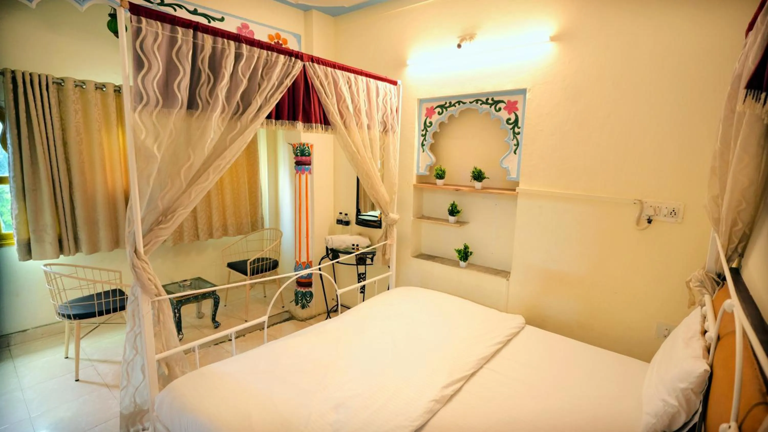 Bed in Jungle by sturmfrei Udaipur