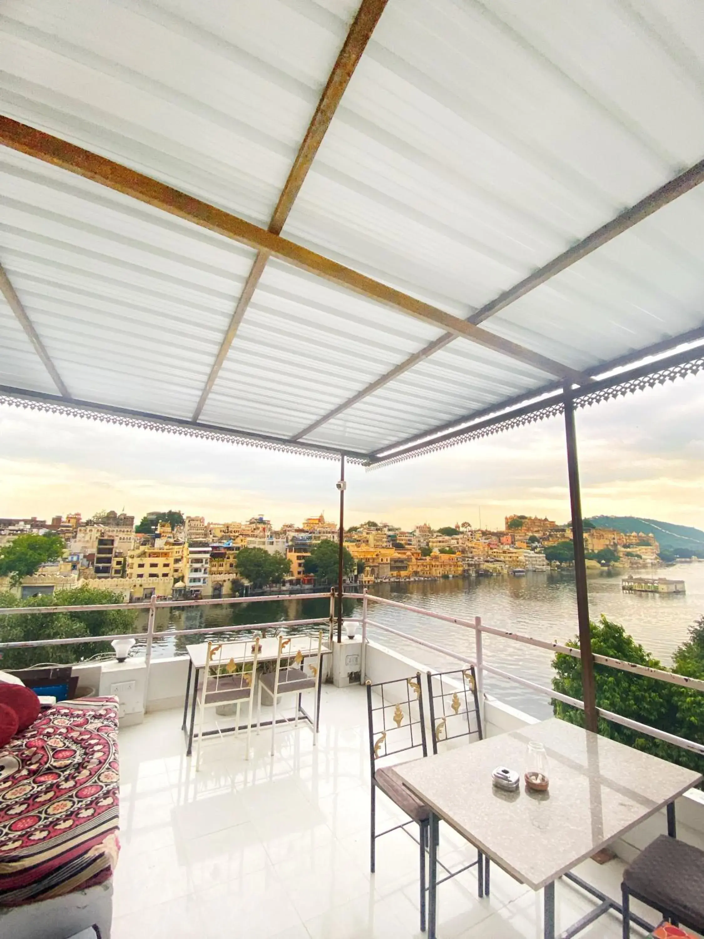 Lake view in Jungle by sturmfrei Udaipur Lake view in Jungle by sturmfrei Udaipur