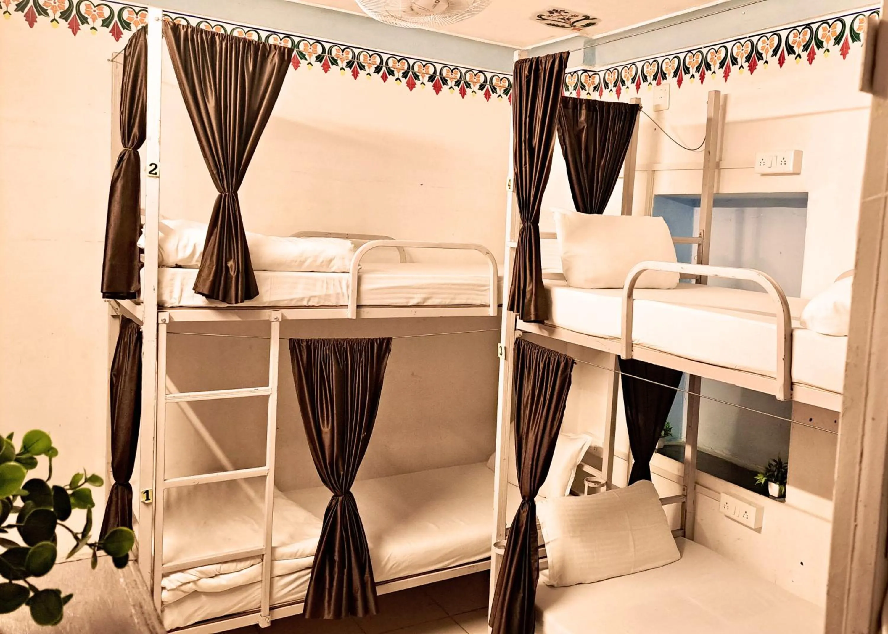 Bed in Jungle by sturmfrei Udaipur