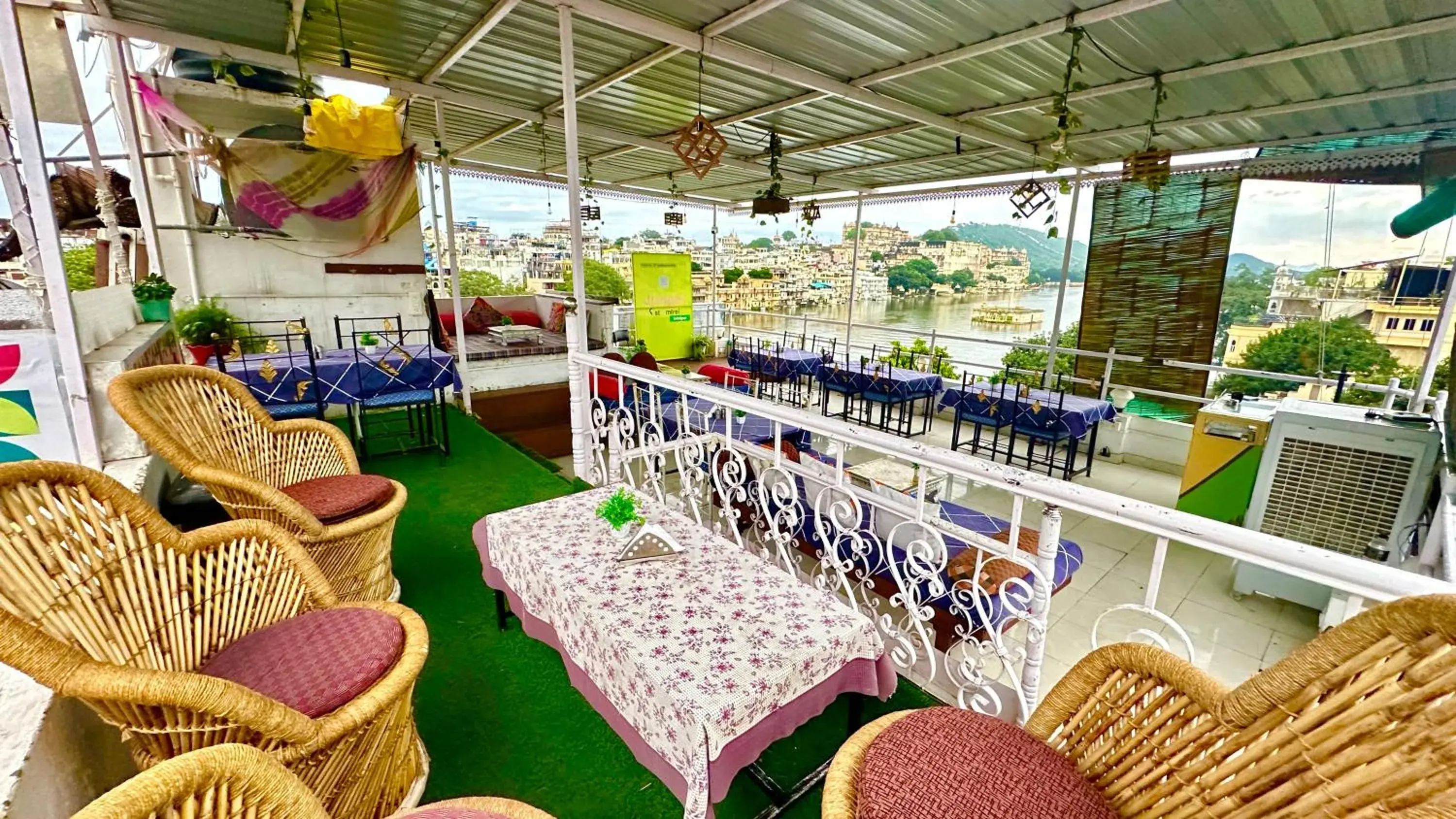 Restaurant/places to eat in Jungle by sturmfrei Udaipur Restaurant/places to eat in Jungle by sturmfrei Udaipur