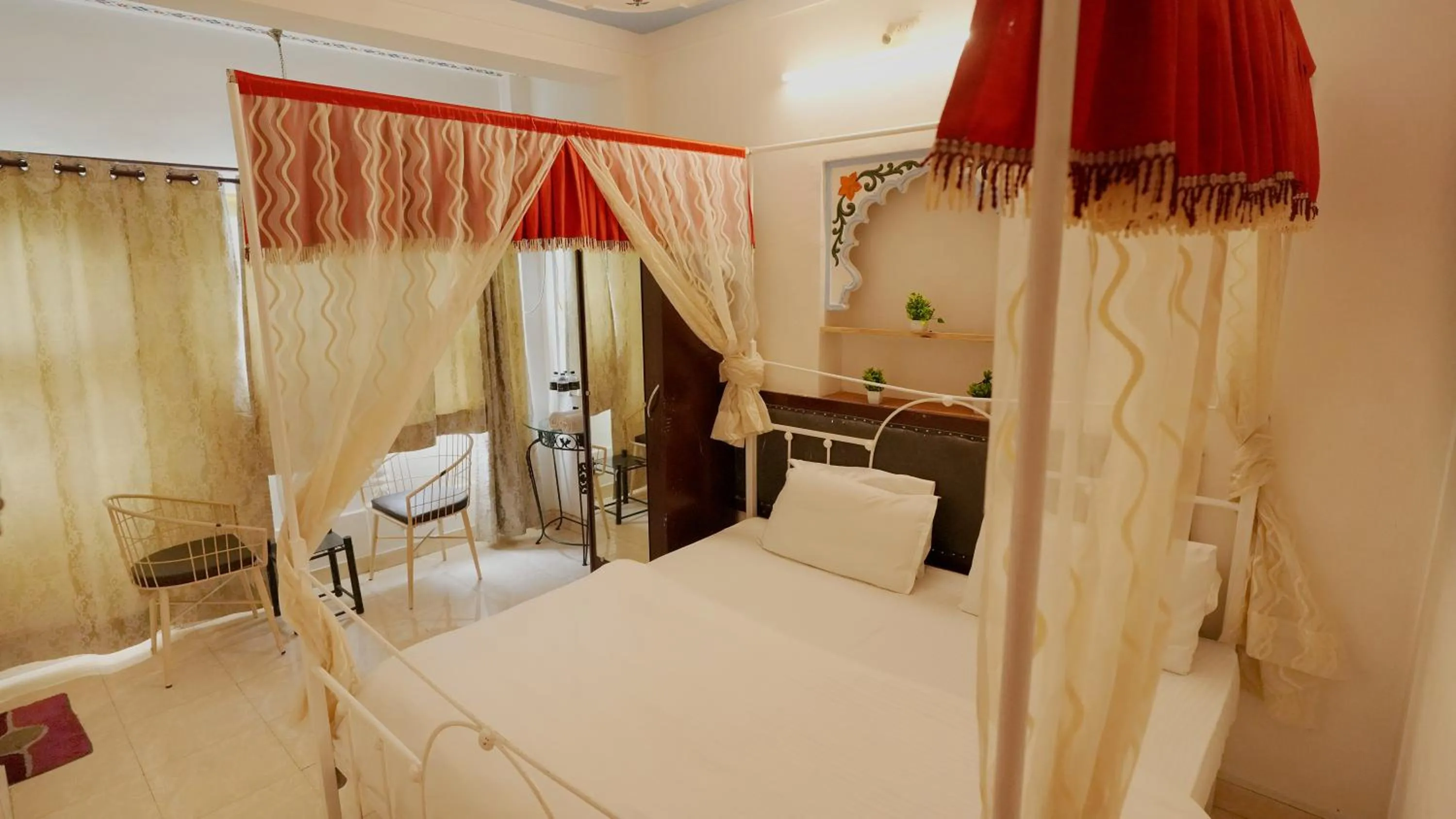 Bed in Jungle by sturmfrei Udaipur