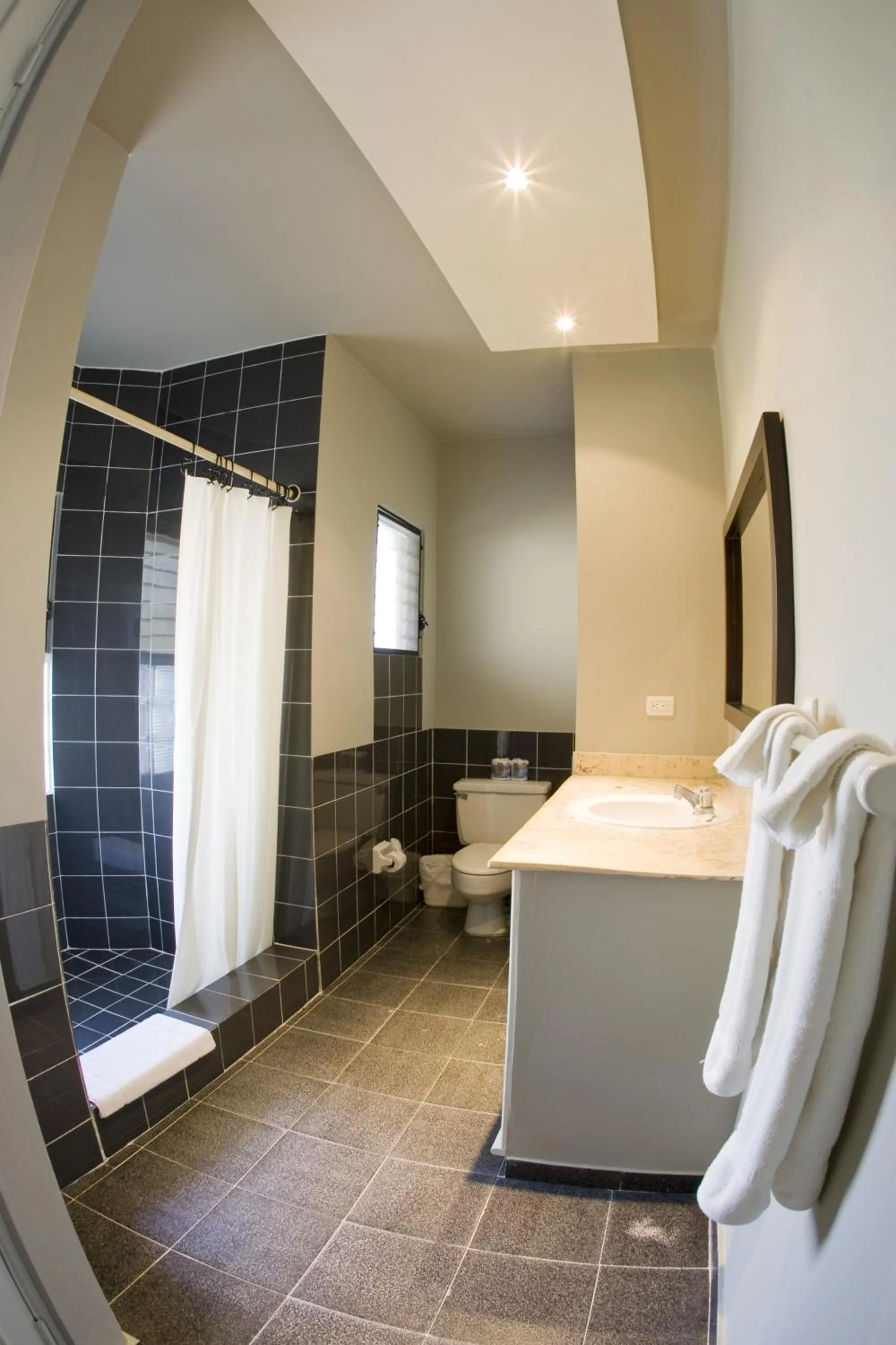 Bathroom in El Magnifico