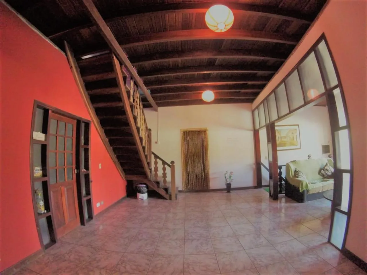 Communal lounge/ TV room in Vibe Hostel Paraty