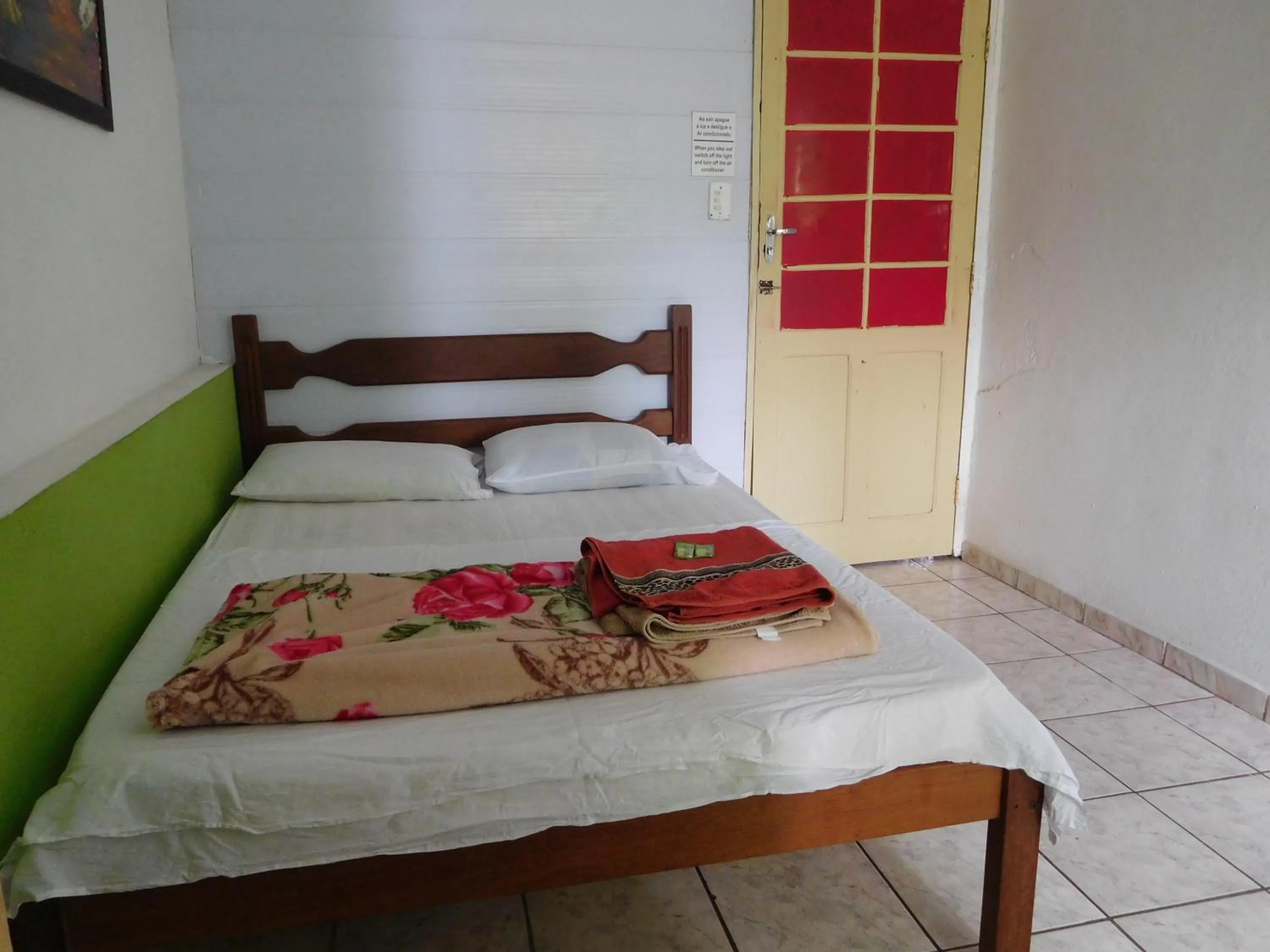 Bedroom, Bed in Vibe Hostel Paraty