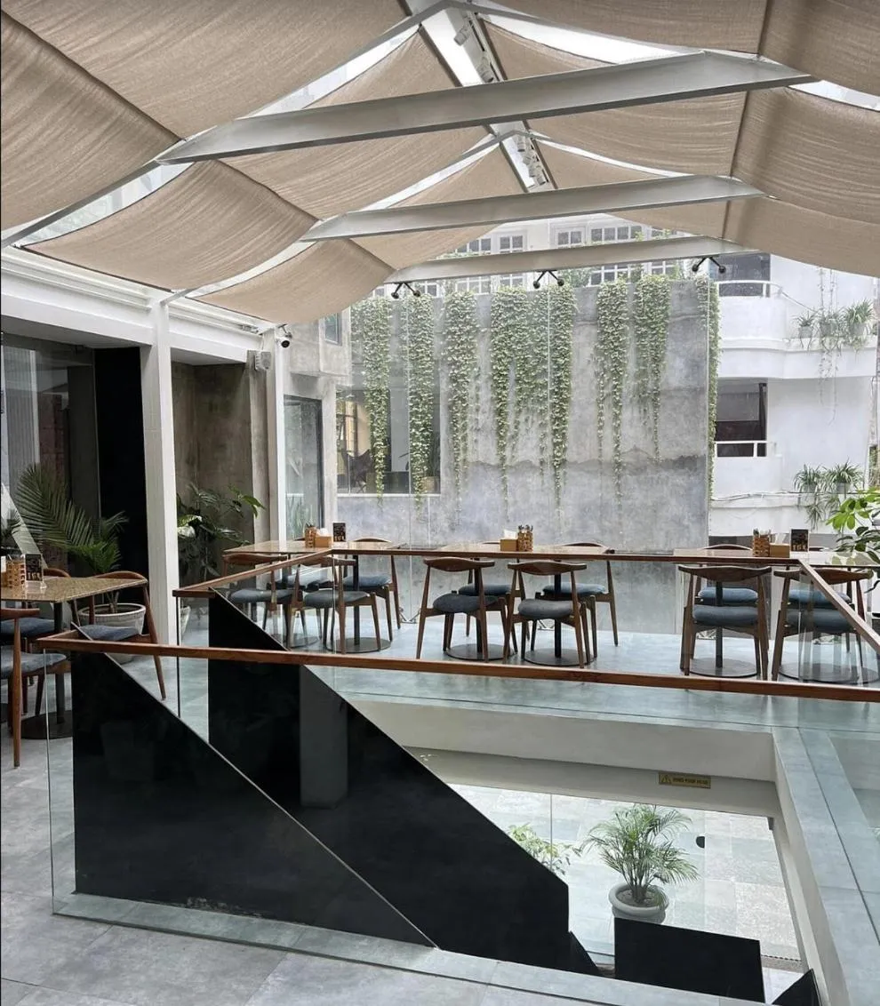 Restaurant/places to eat in 9ine Thamel Hotel