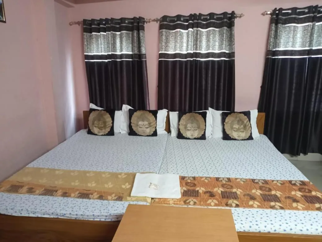 Bedroom in HOTEL ROYALE