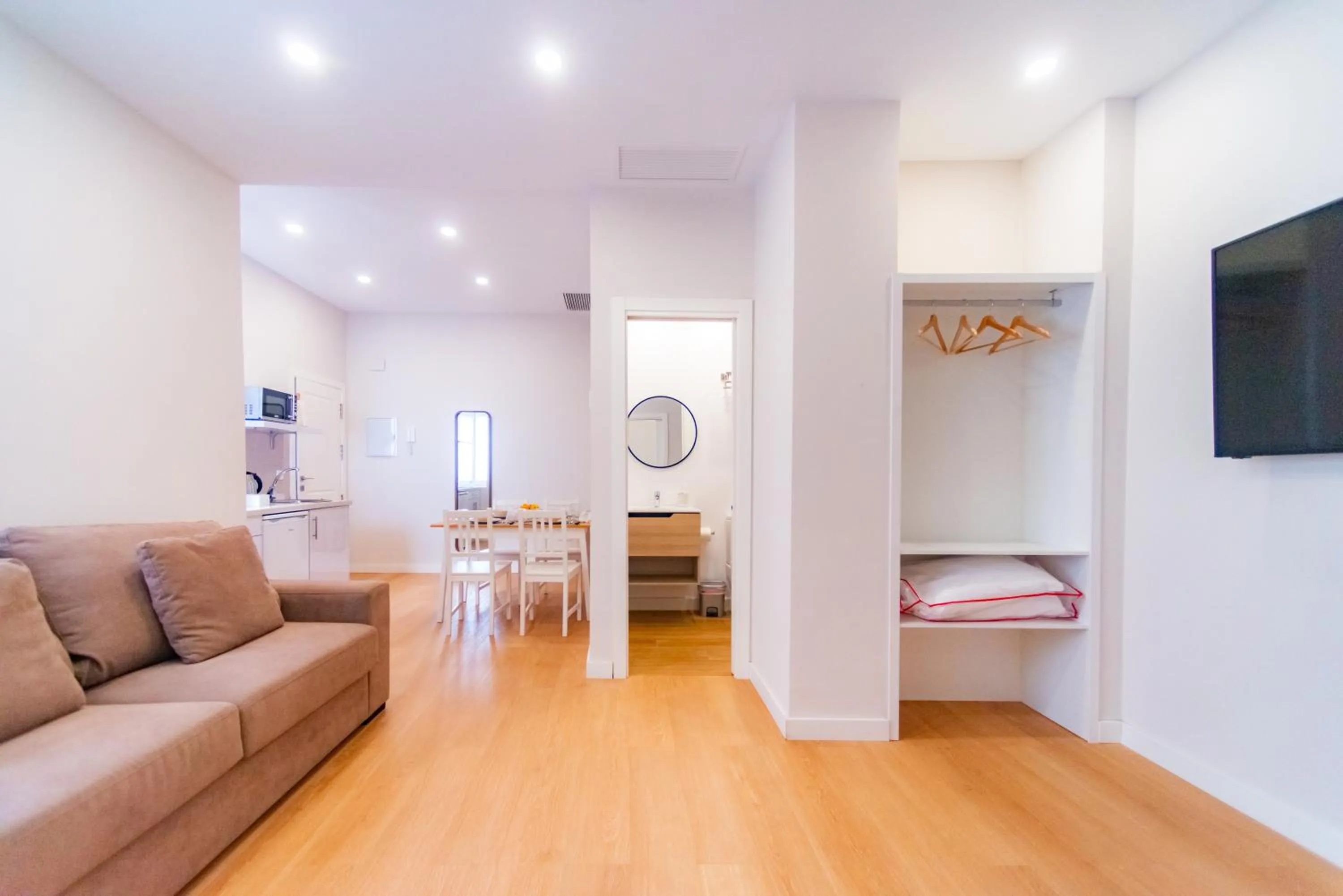 Seating area in Suites Casa San Mateo